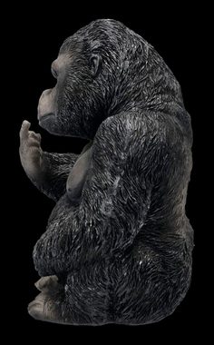 Figuren Shop GmbH Tierfigur Gorilla Figur zeigt Mittelfinger - Gone Wild - Affe Tierfigur Dekoration