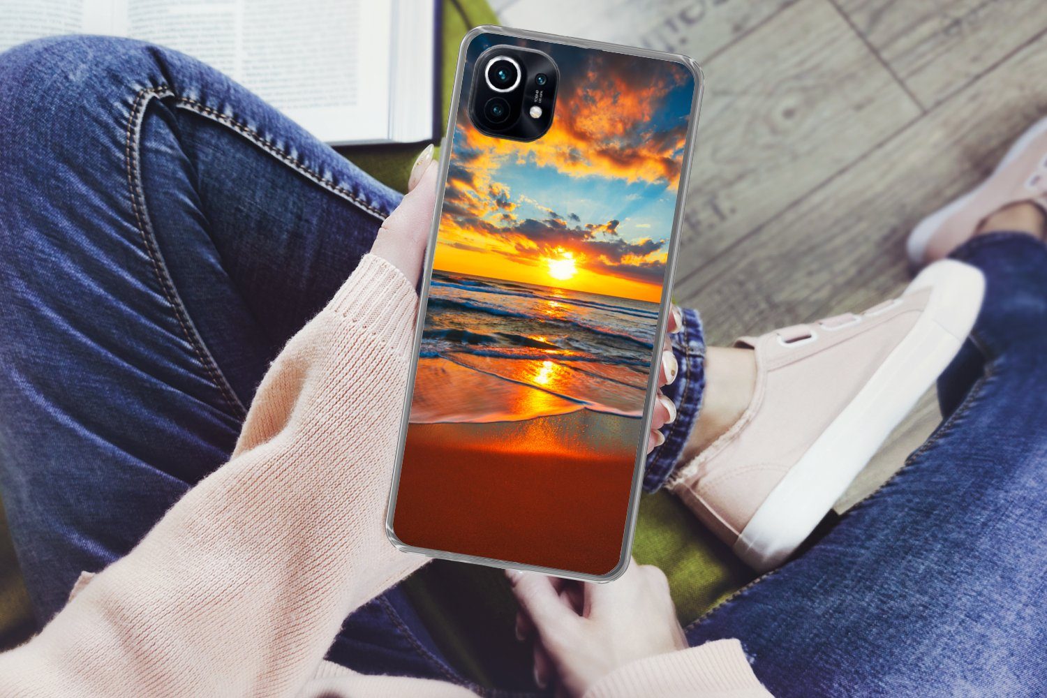 MuchoWow Handyhülle für Xiaomi Mi 11 Meer - Sonnenuntergang - Strand - Wolken - Orange, Phone Case, Silikon, Schutzhülle Dünn