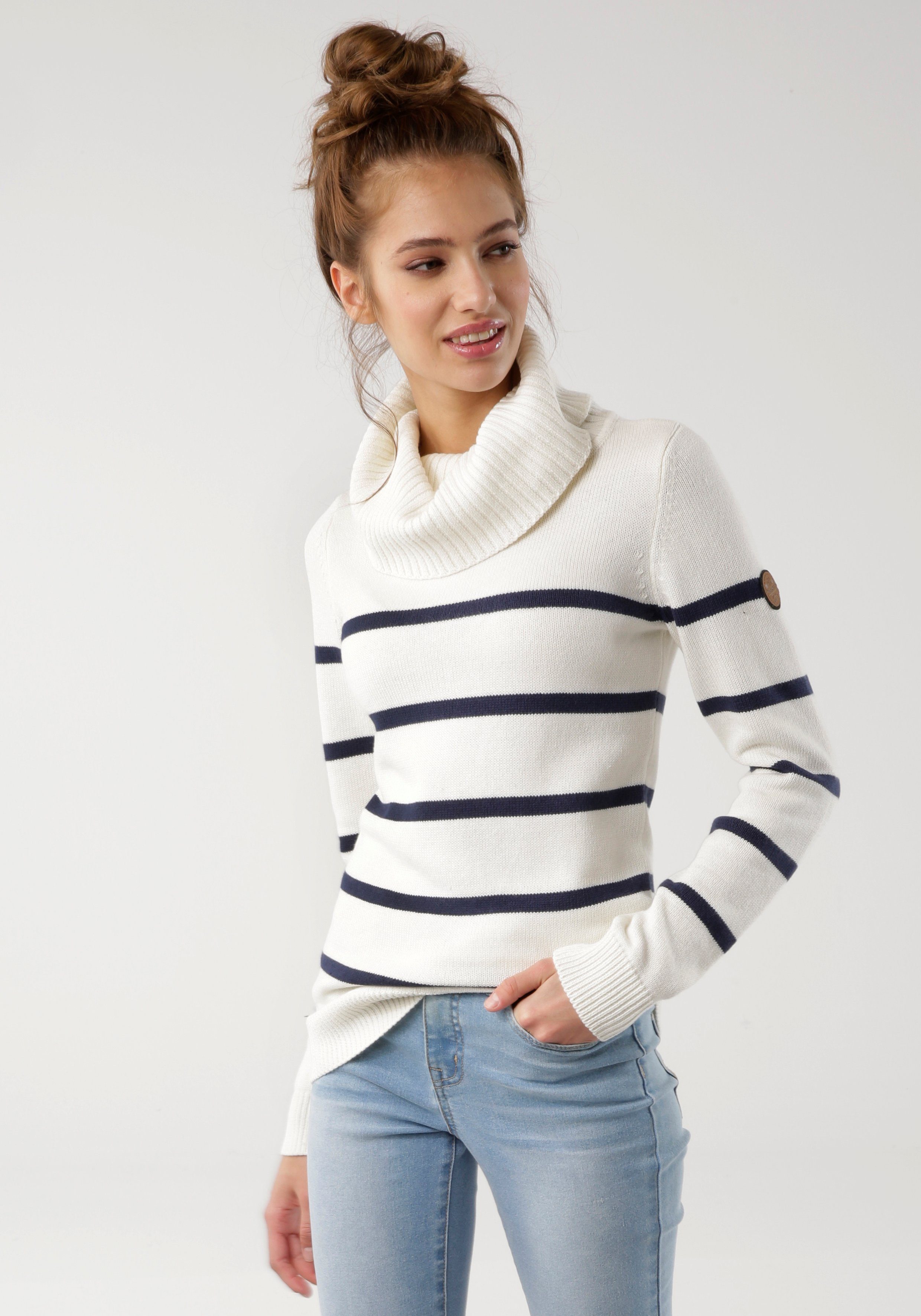 KangaROOS Rollkragenpullover in lässiger Form mit Kontraststreifen günstig online kaufen