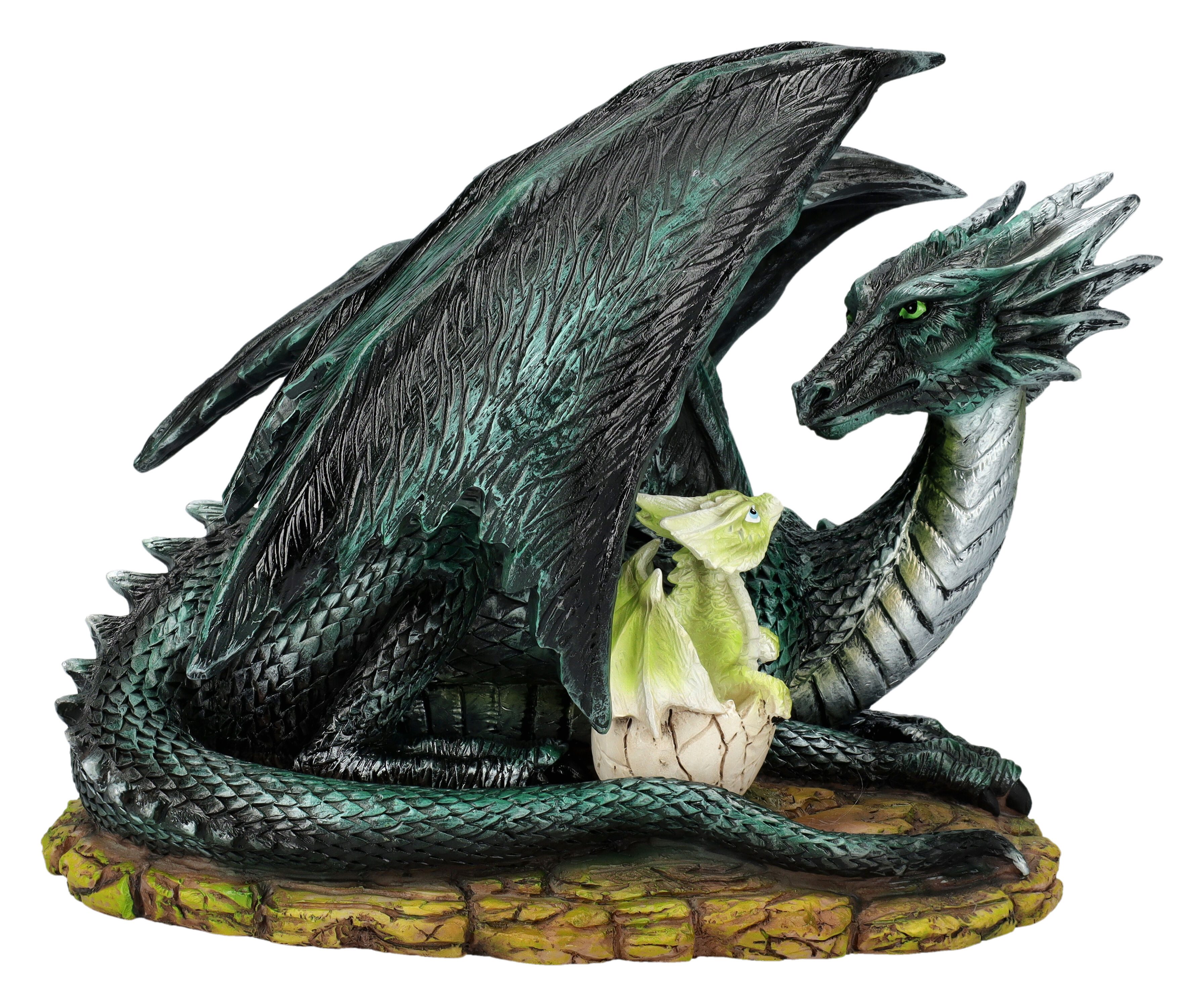 Figuren Shop GmbH Fantasy-Figur Drachenfigur - The Green Dragon mit Brut - Drachenei Drachenfamilie