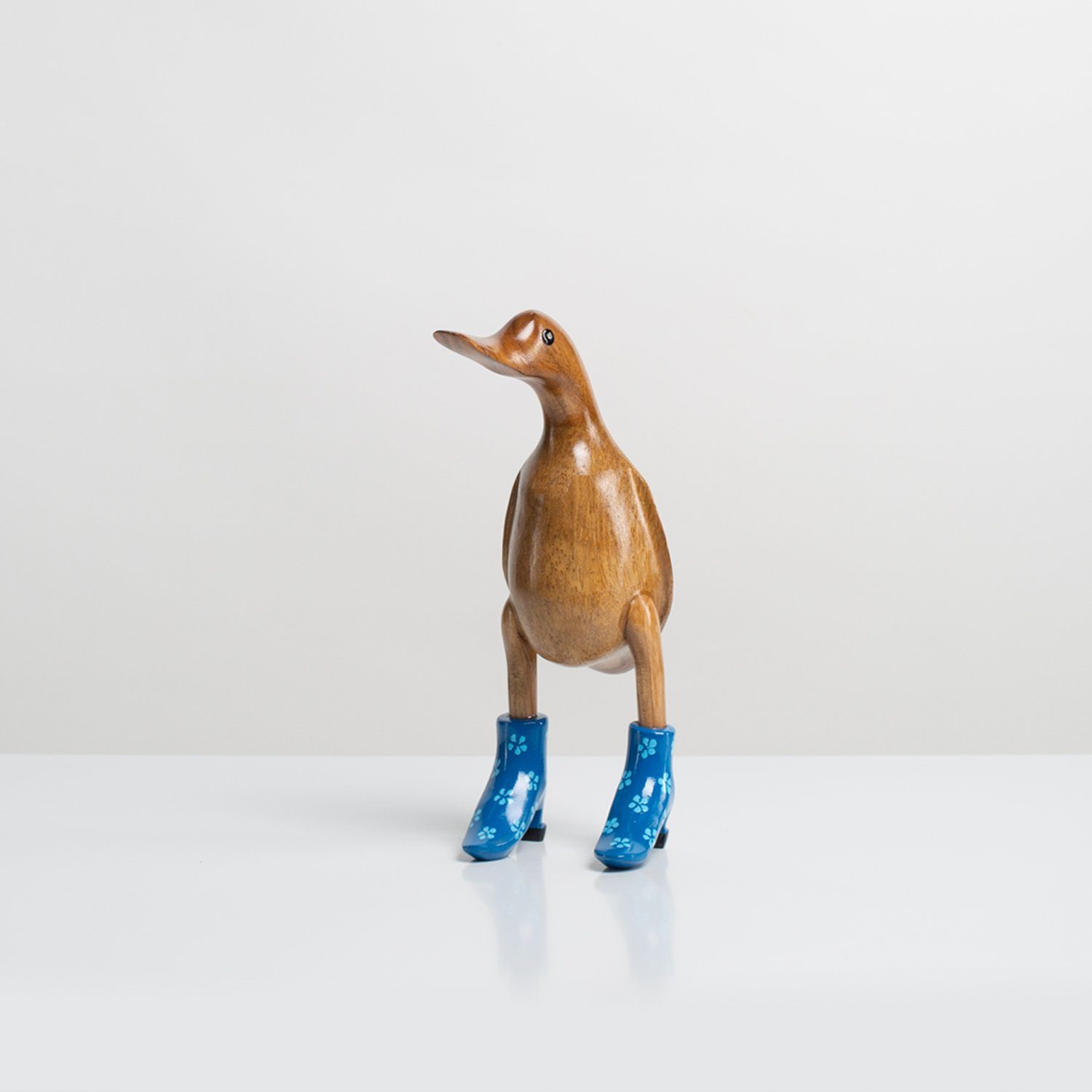 Rikmani Dekofigur Ente Stiefel Absätze - Handgefertigte Dekoration aus Holz blau