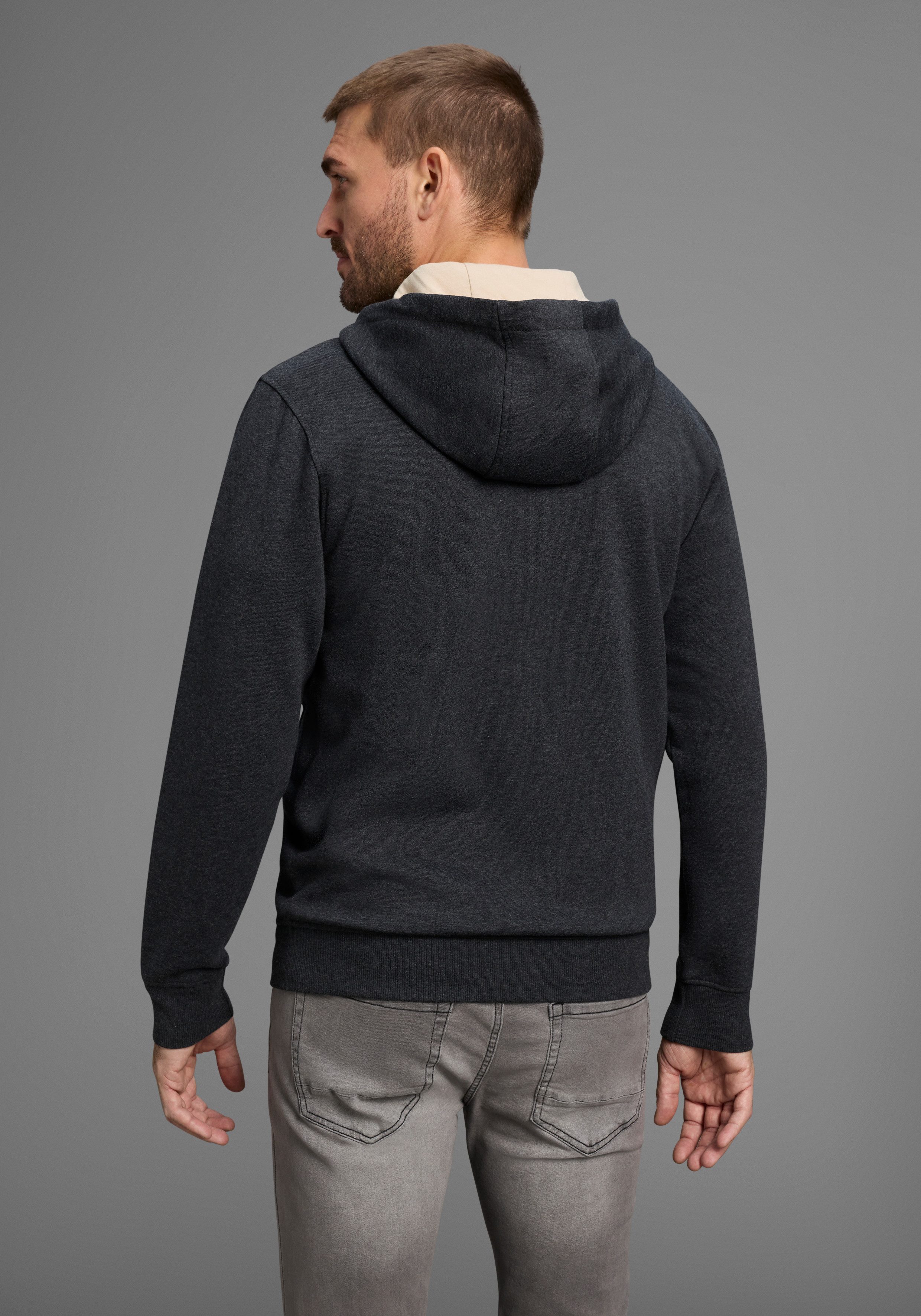 Bruno Banani Sweatjacke moderner Brustprint günstig online kaufen
