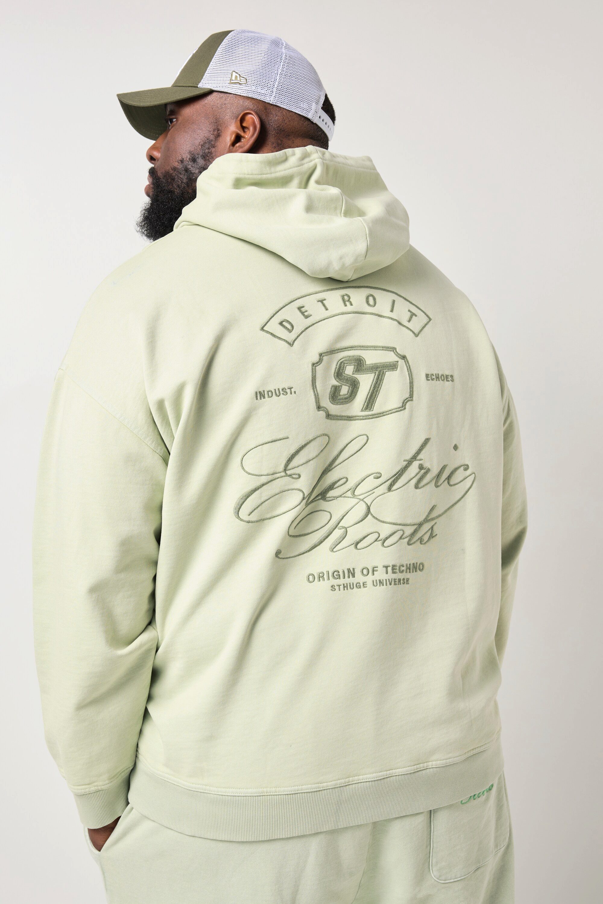 STHUGE Sweatshirt Hoodie oversized Rücken-Print Vintage Look
