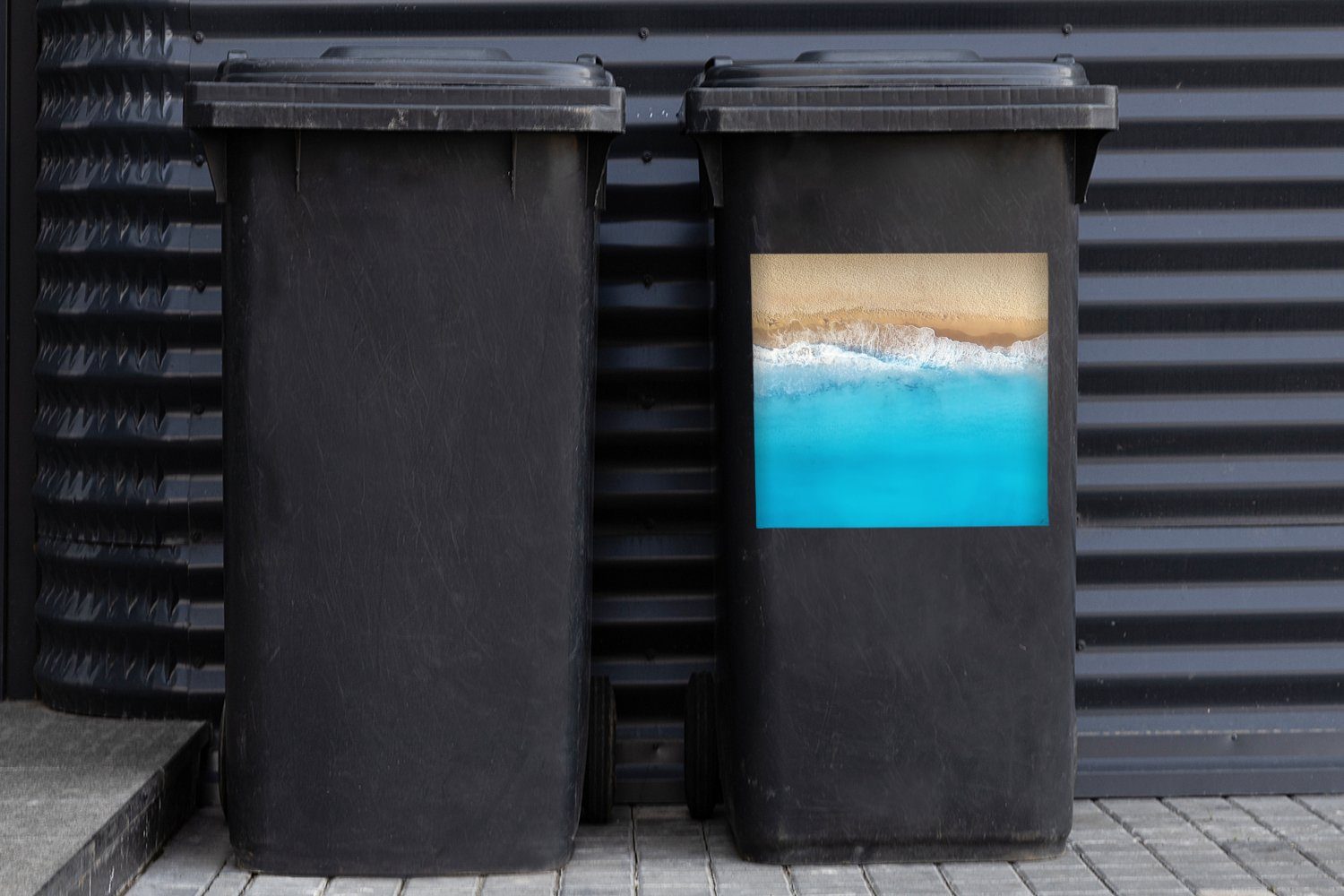 Wasser Mülleimer-aufkleber, MuchoWow Sticker, Blau Strand - Wandsticker (1 Abfalbehälter St), - Container, Mülltonne,