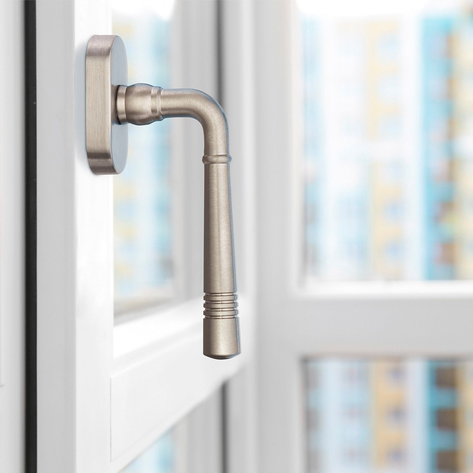 SO-TECH® Fenstergriff FREJA Fensterolive auf Oval-Rosette mit Befestigungsmaterial, Edelstahloptik Fensterbeschlag Rasterolive Vintage