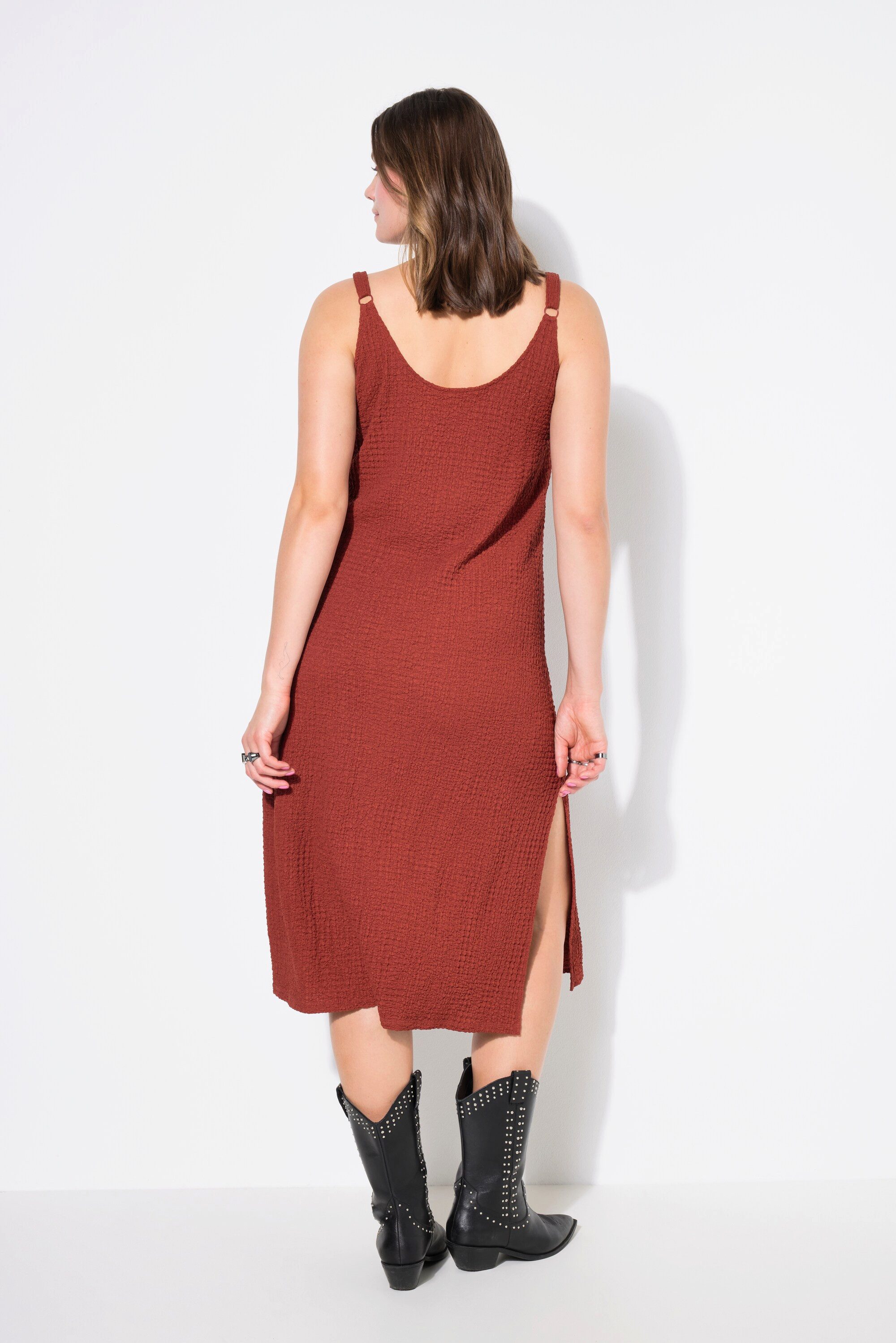 Studio Untold Midikleid Midikleid Straight Shape Bubble-Struktur
