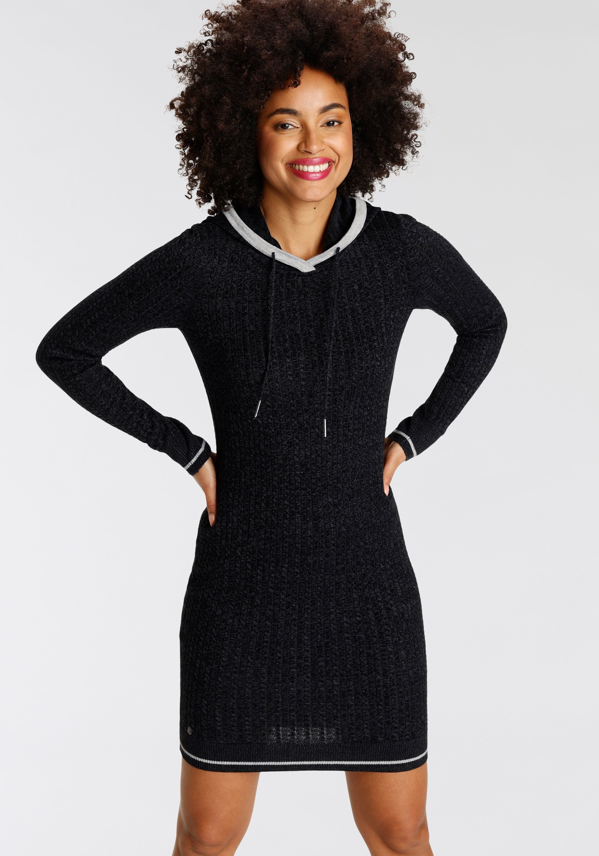 KangaROOS Strickkleid mit Kapuze und Kordelzug, aus Feinstrick