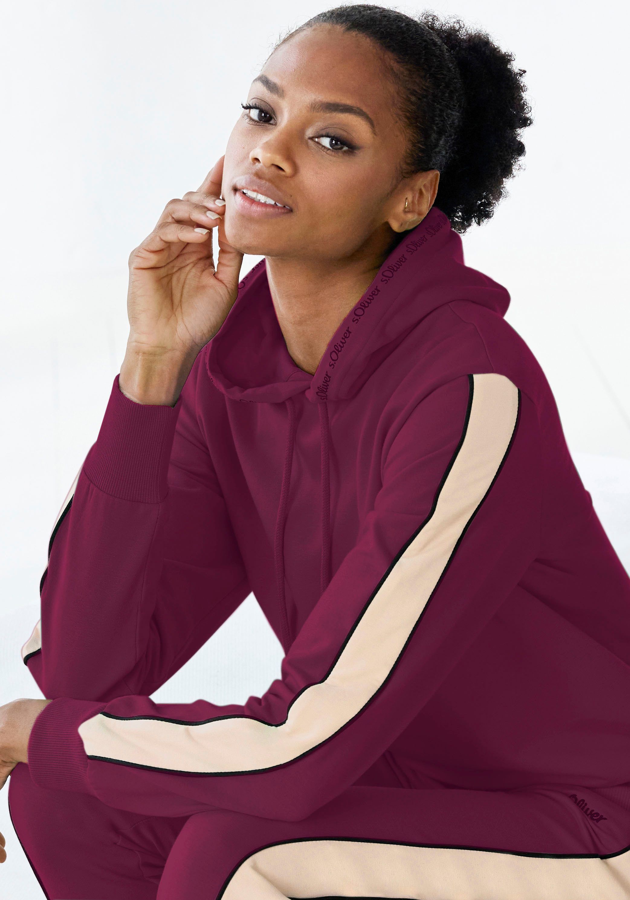 s.Oliver Hoodie mit Kontrast Einsätzen, Loungewear günstig online kaufen