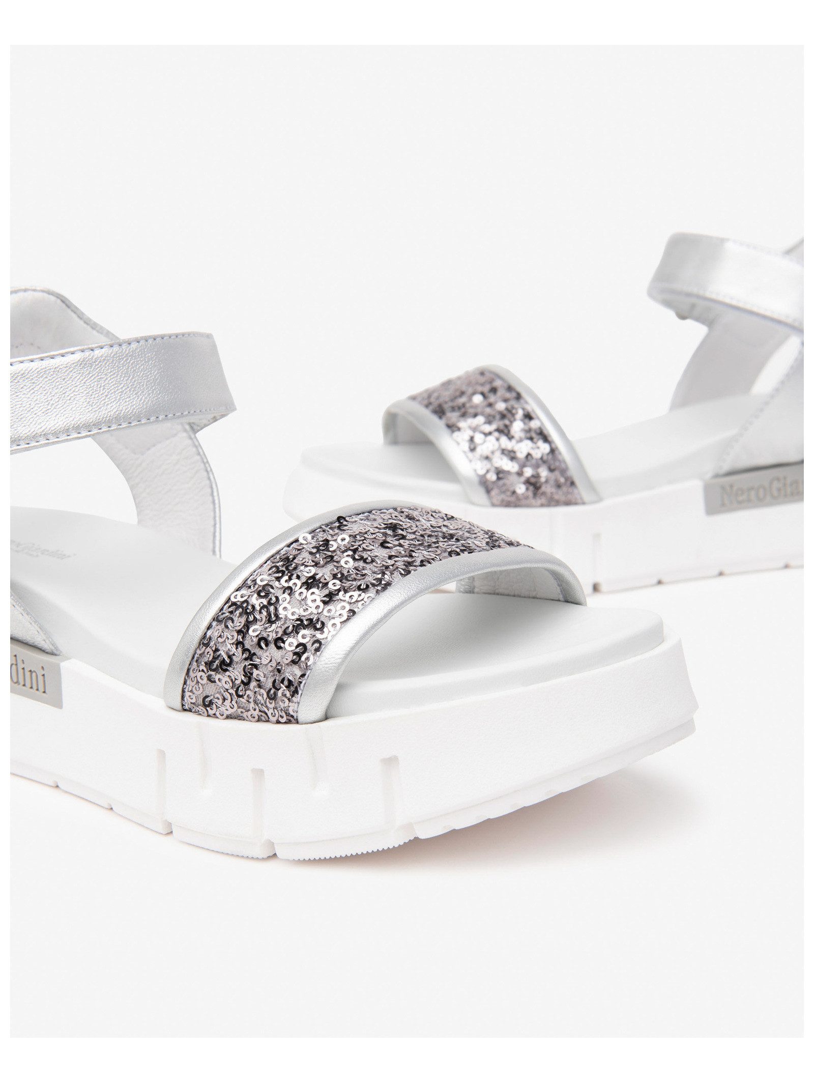 Nero Giardini Nero Giardini Sandalen Lederimitat/Textil Riemchensandale