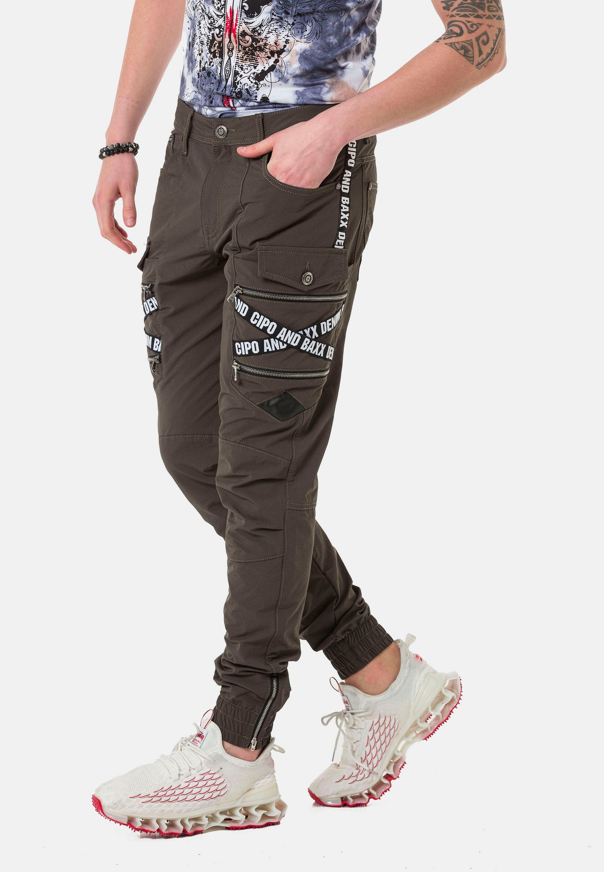 trendigen Cargohose Cipo Markenschriftzügen Baxx & mit khaki