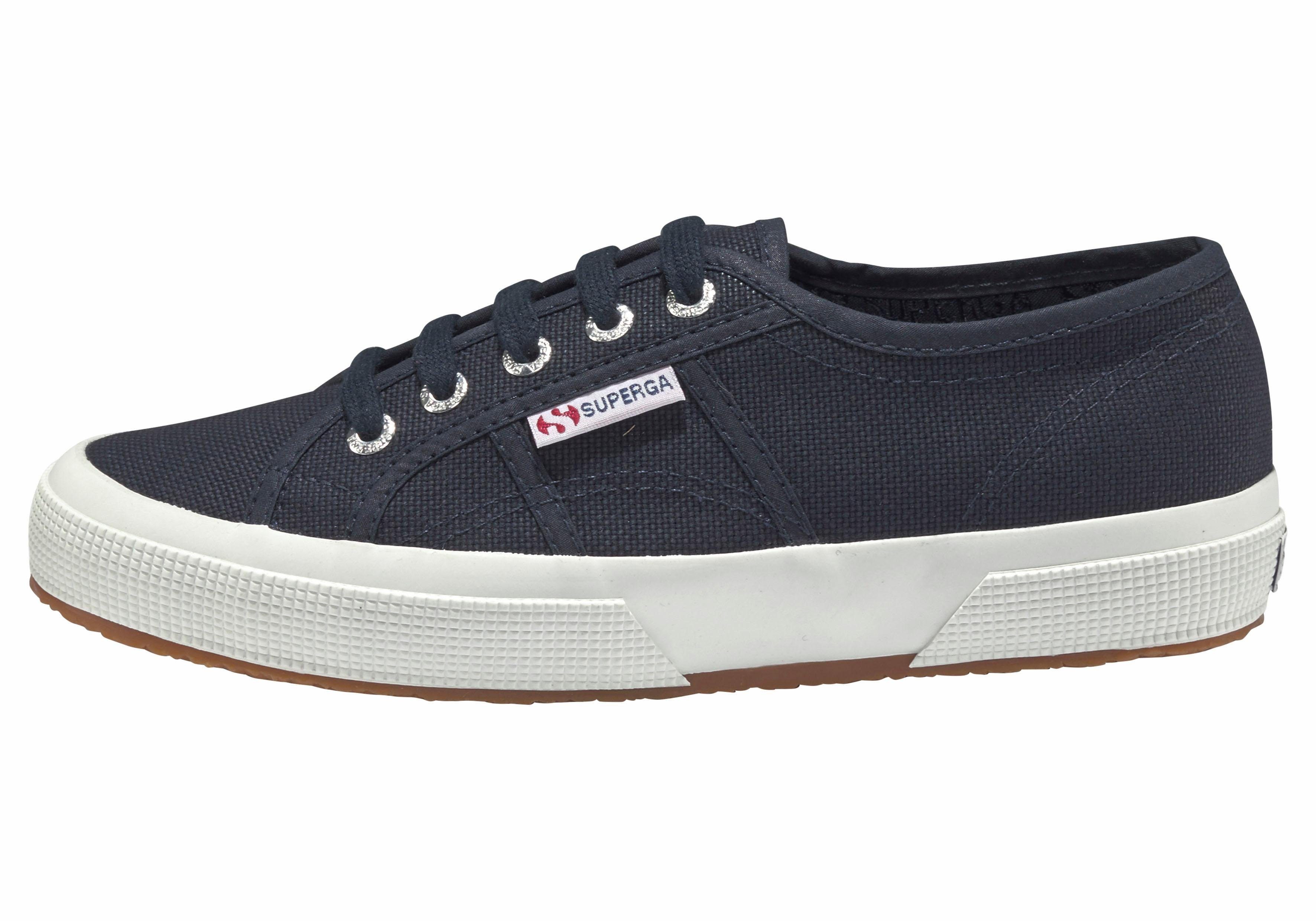 Superga Cotu Classic Sneaker mit klassischem Canvas-Obermaterial
