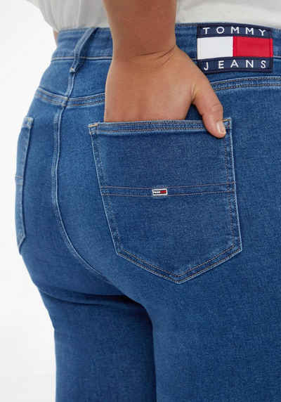 Tommy Jeans Curve 5-Pocket-Jeans »CRV MELANIE HR« mit Tommy Jeans Logo-Badge hinten am Bund
