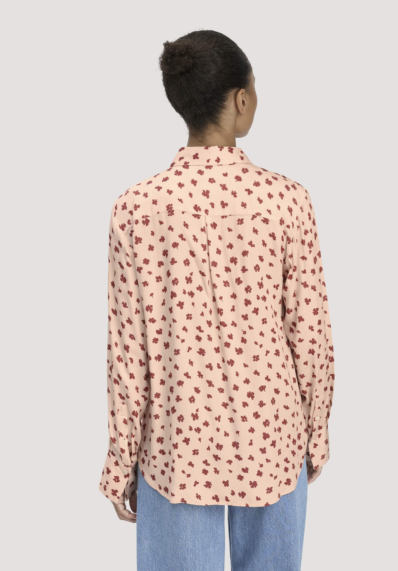 Hessnatur Klassische Bluse aus reiner LENZING™ ECOVERO™ Viskose (1-tlg)