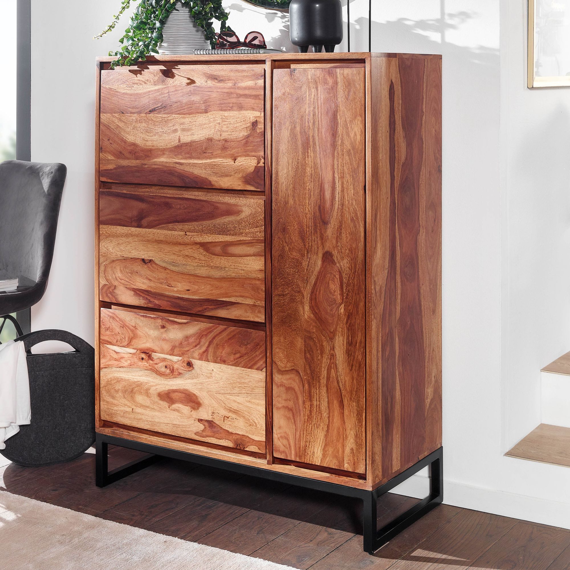 furnicato Schuhschrank Massivholz Walnuss Finish 88x120x40 cm Schuhkommode mit 12 Fächern und praktischer Ablagefläche