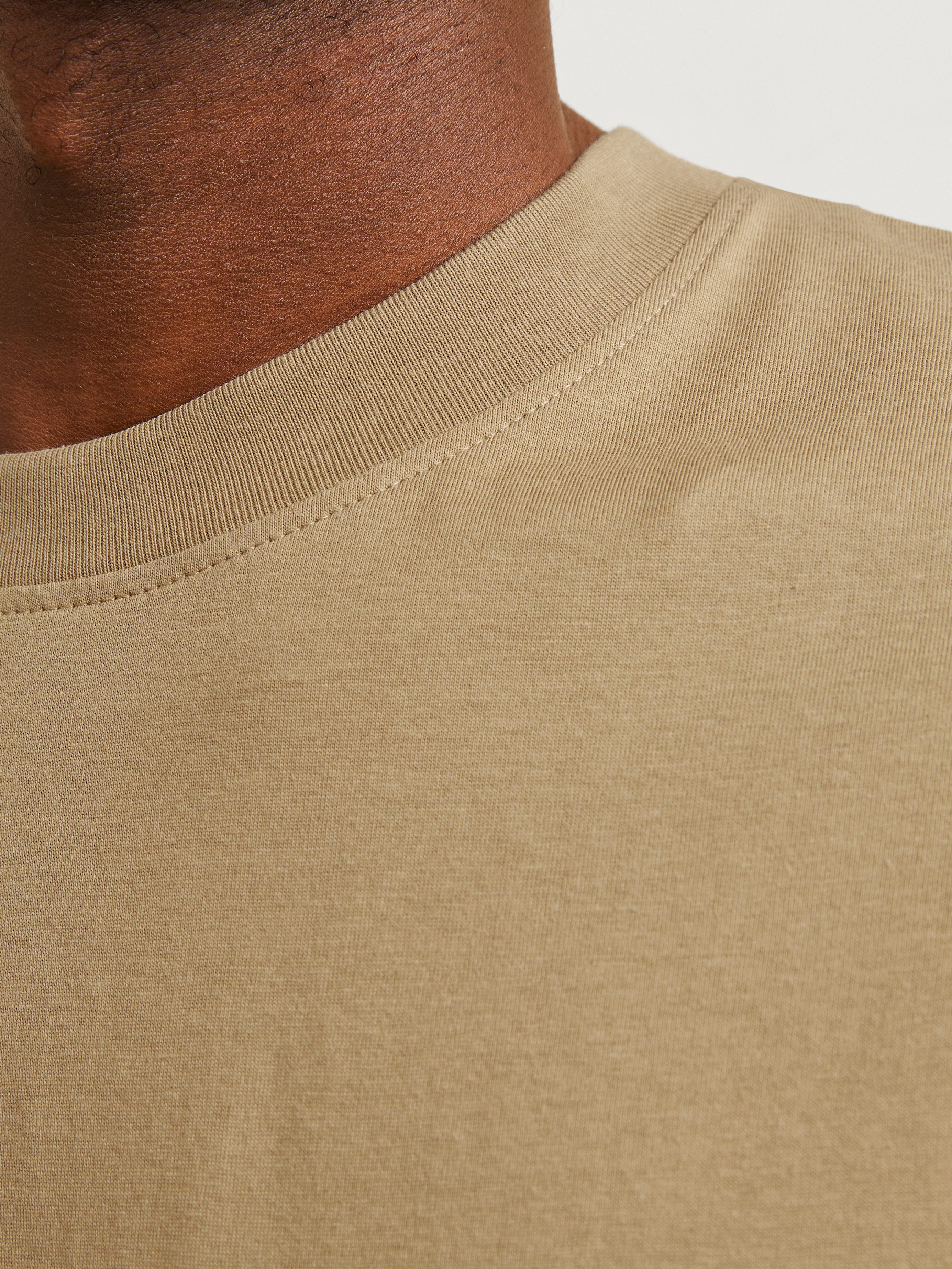 Jack & Jones Oversize-Shirt JJEBRADLEY Oversize T-Shirt mit klassischem Rundhalsausschnitt mit gekämmten Jersey