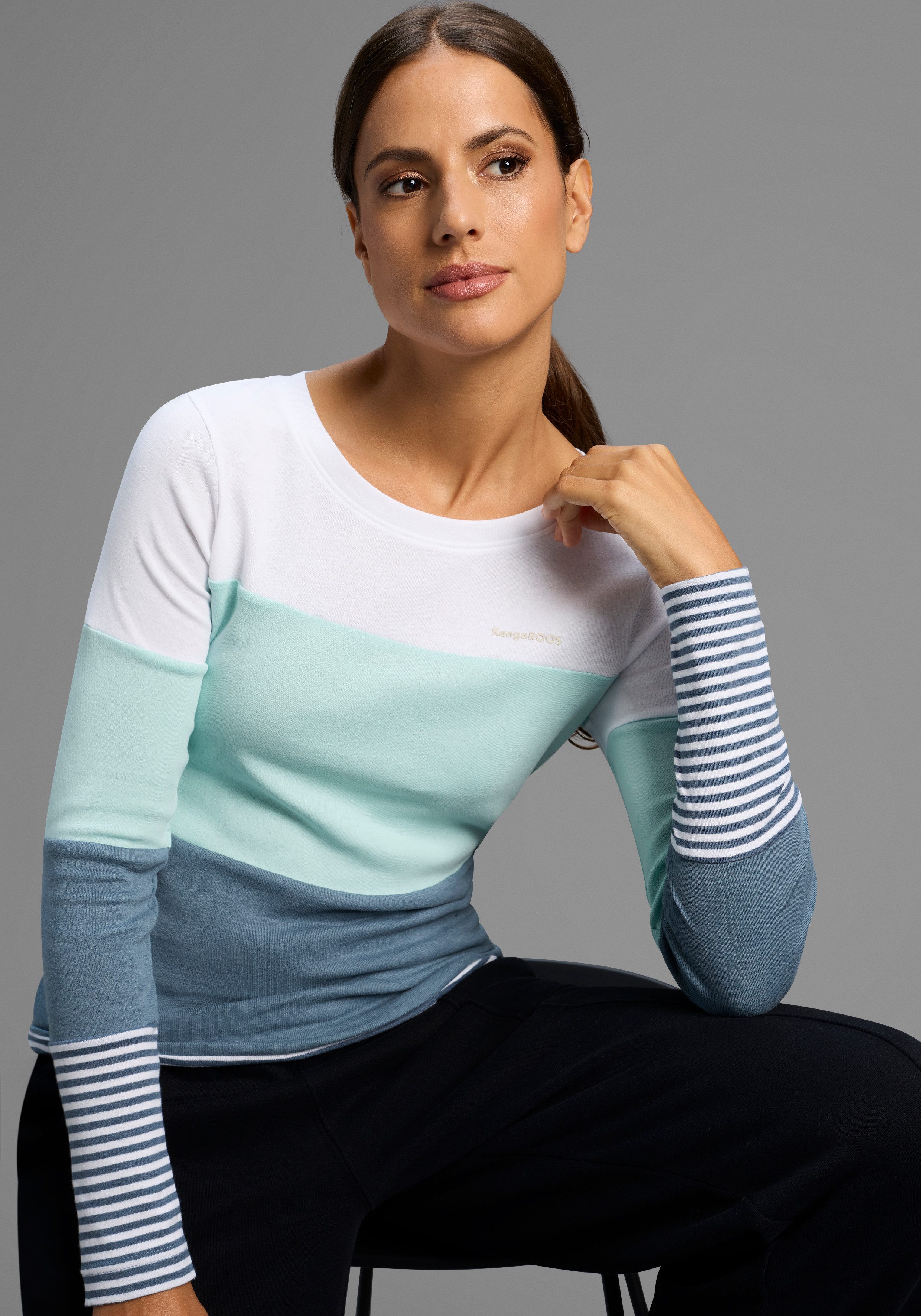 KangaROOS Longsleeve mit Langarm, figurbetonte Passform, Colourblocking-Optik