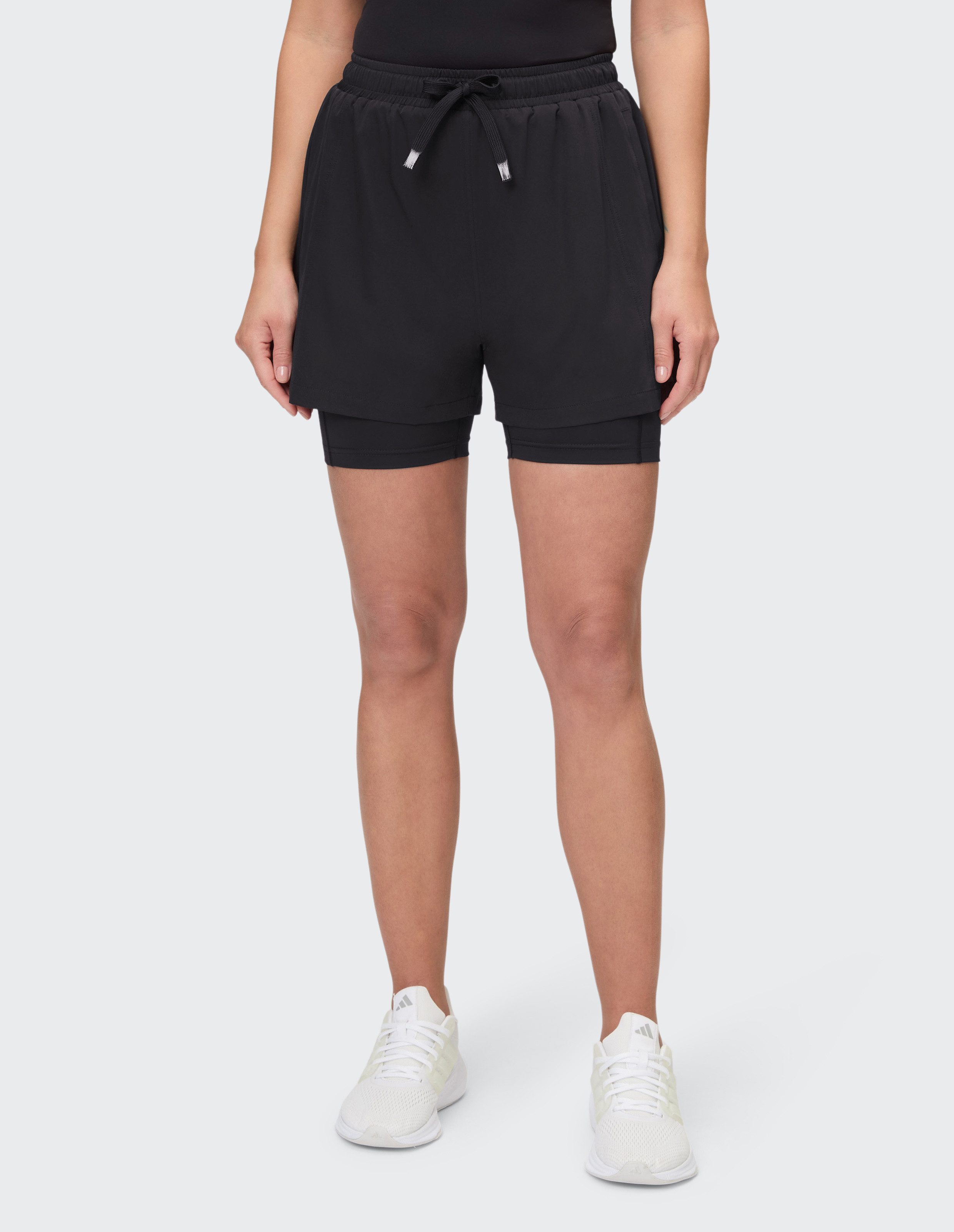 Venice Beach Trainingsshorts SHORTS CATHERINE Trainingsshorts, aus Polyamid und Elasthan, in den Größen XS bis XL