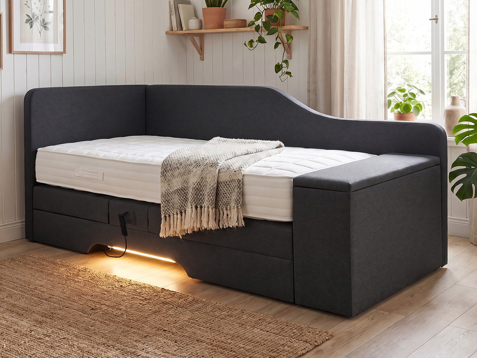 PAARA Boxspringbett elektrisch verstellbar mit LED und Truhe inkl. Matratze, mit einzigartigem Belüftungssystem