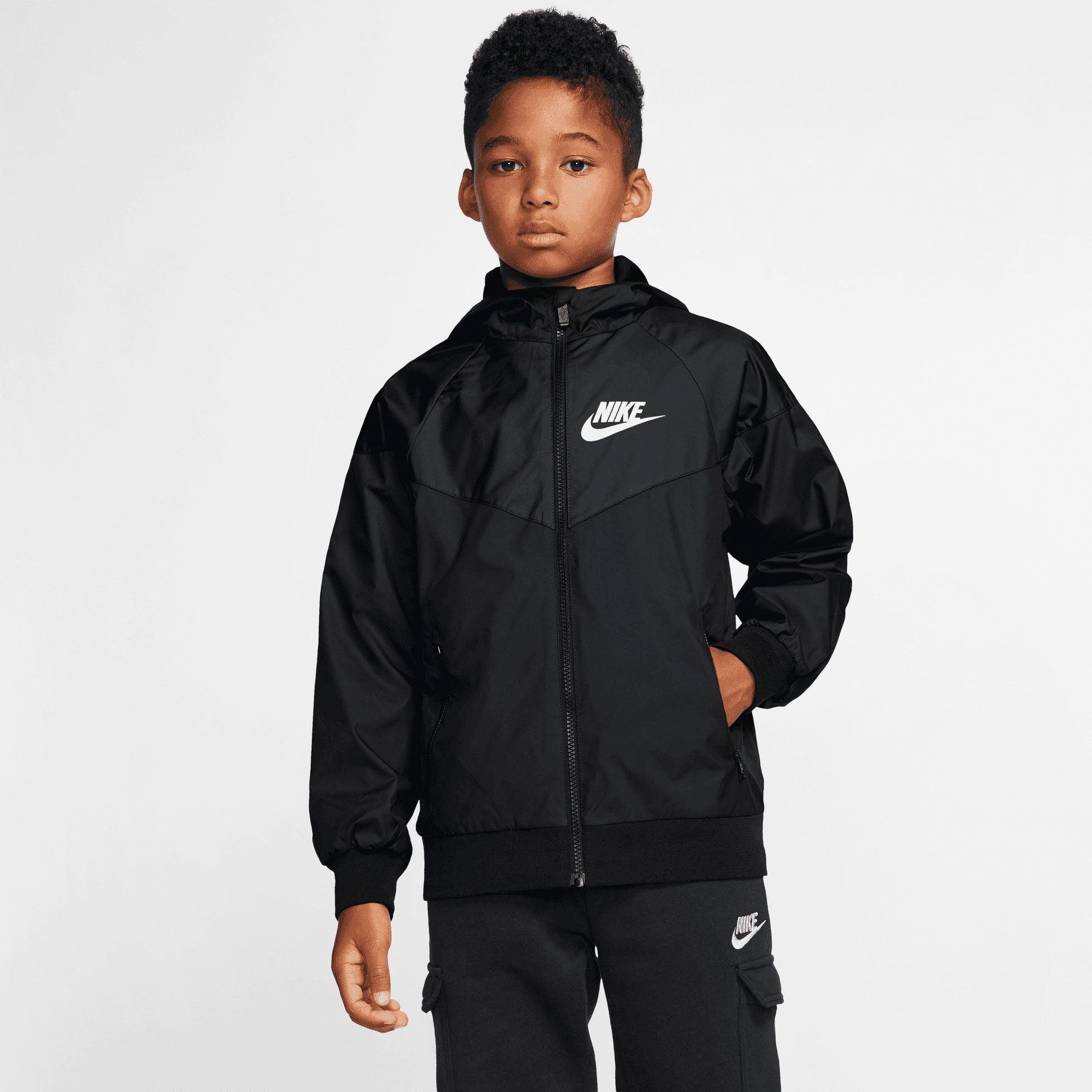 Nike (Boys) Kids' Windrunner BLACK/BLACK/BLACK/WHITE Jacket Sweatjacke Big Sportswear