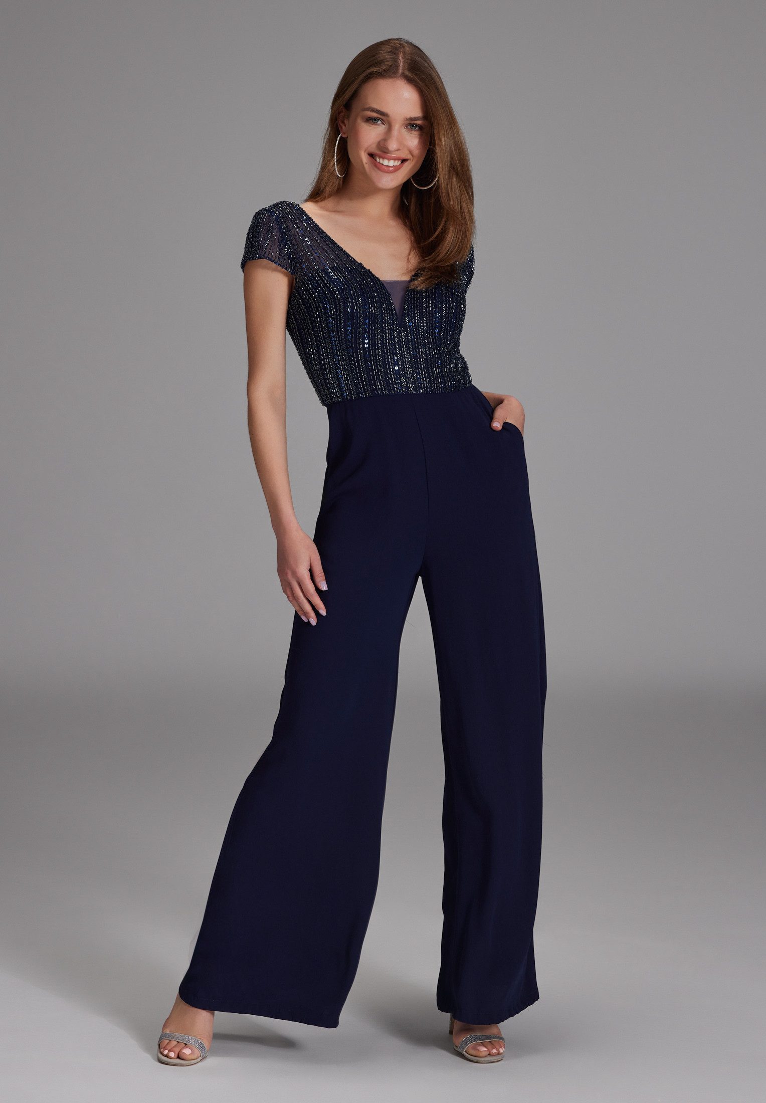 Hey Kyla Jumpsuit - Jumpsuit mit Stickerei und kleinem Ärmelansatz Oberteil in figurbetonter Passform