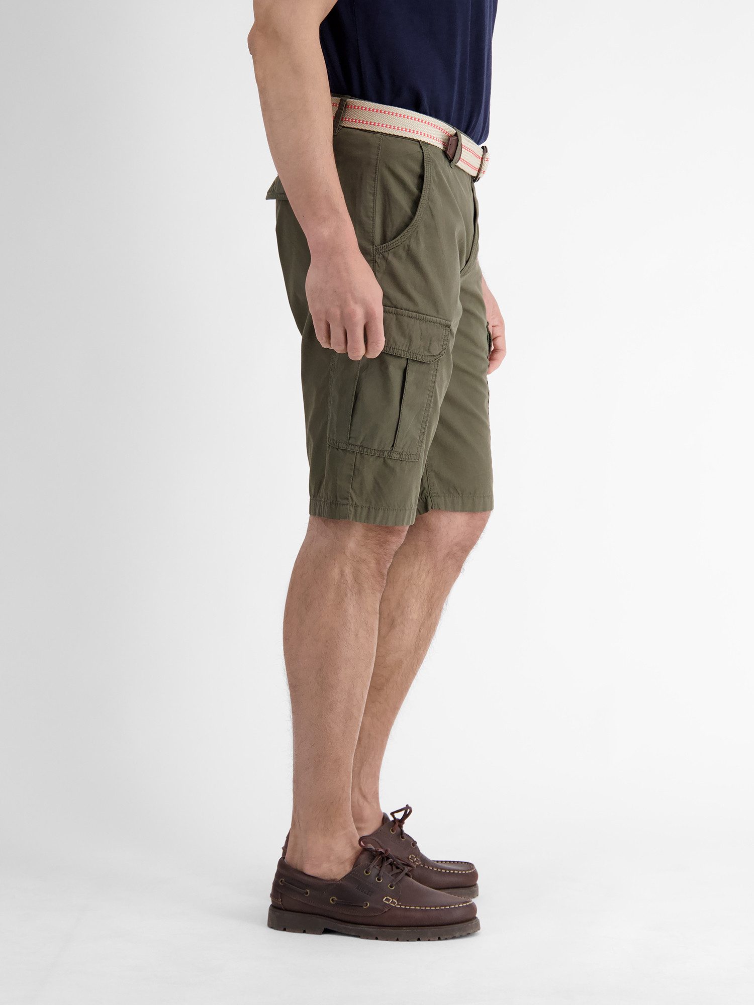 LERROS Bermudas Herren Cargo Bermudashorts mit Seitentaschen und Gürtel (Set) Bequem geschnittene Bermuda für den Sommer, Einfarbig, 100% Baumwolle