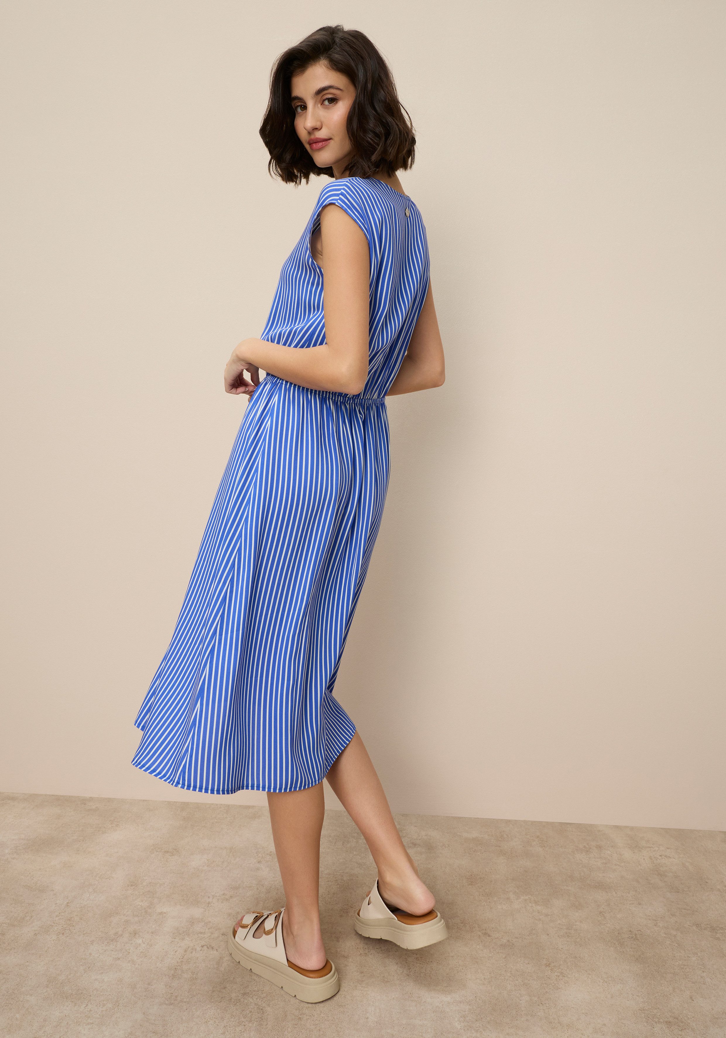 Tamaris Midikleid mit Schleifendetails und taillierter Silhouette