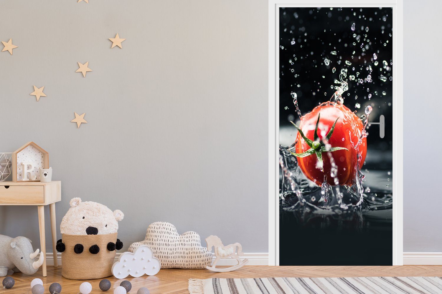 Tür, Wasser Matt, cm Fototapete - St), Rot, bedruckt, (1 Gemüse - - Stilleben 75x205 MuchoWow für Türaufkleber, - Türtapete Tomate