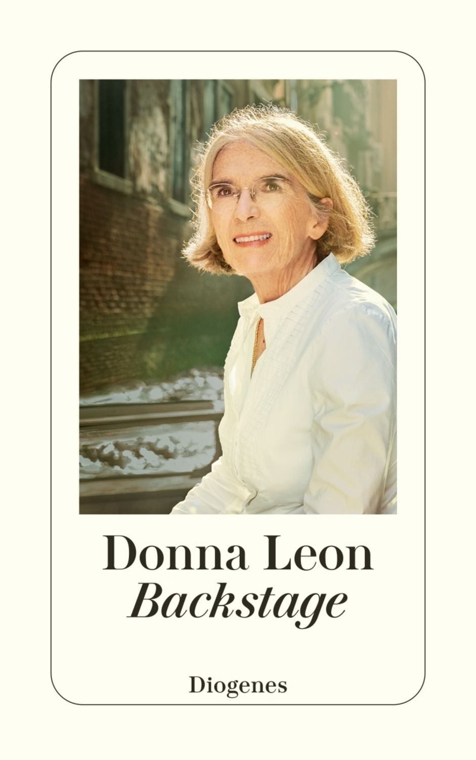 Backstage / Donna Leon