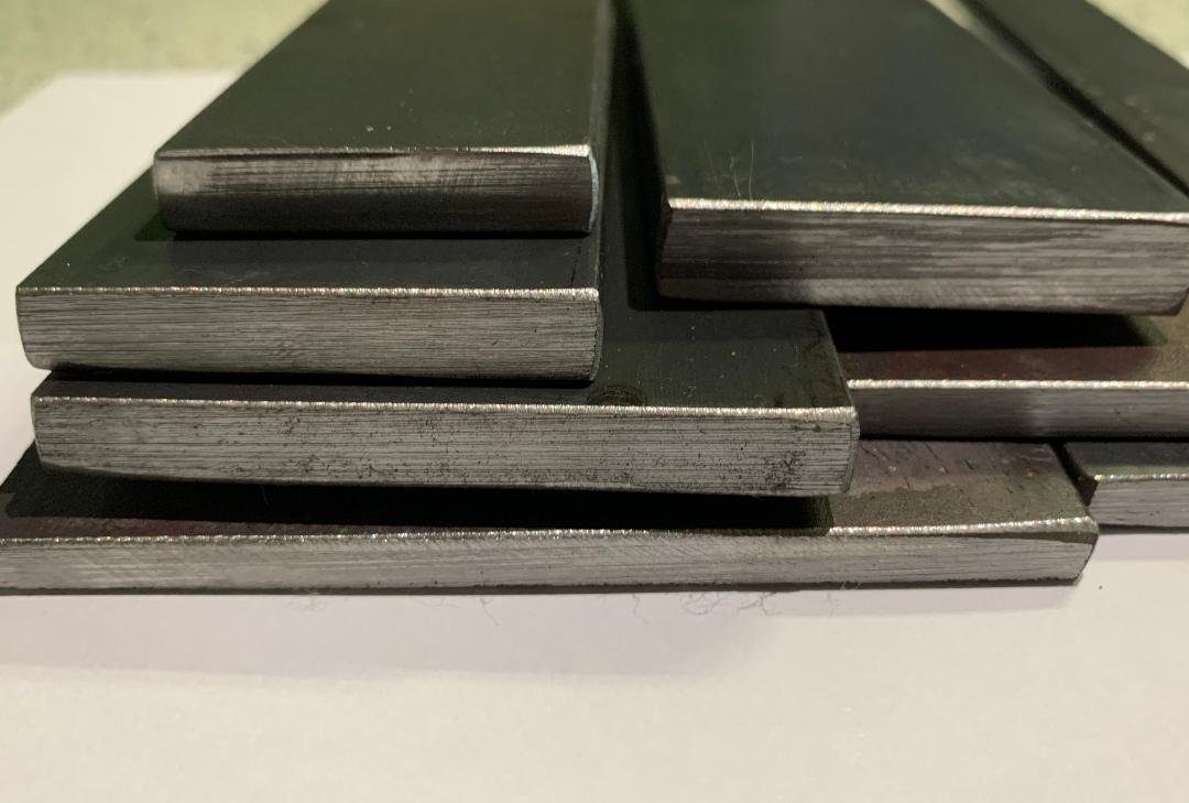 Werkshop Müller Flachstange Flachstahl 16 x 5 x 1000 mm schwarz Stahl, glatt, schwarzer, unbehandelter Stahl, ideal zum Schweißen | Baustangen