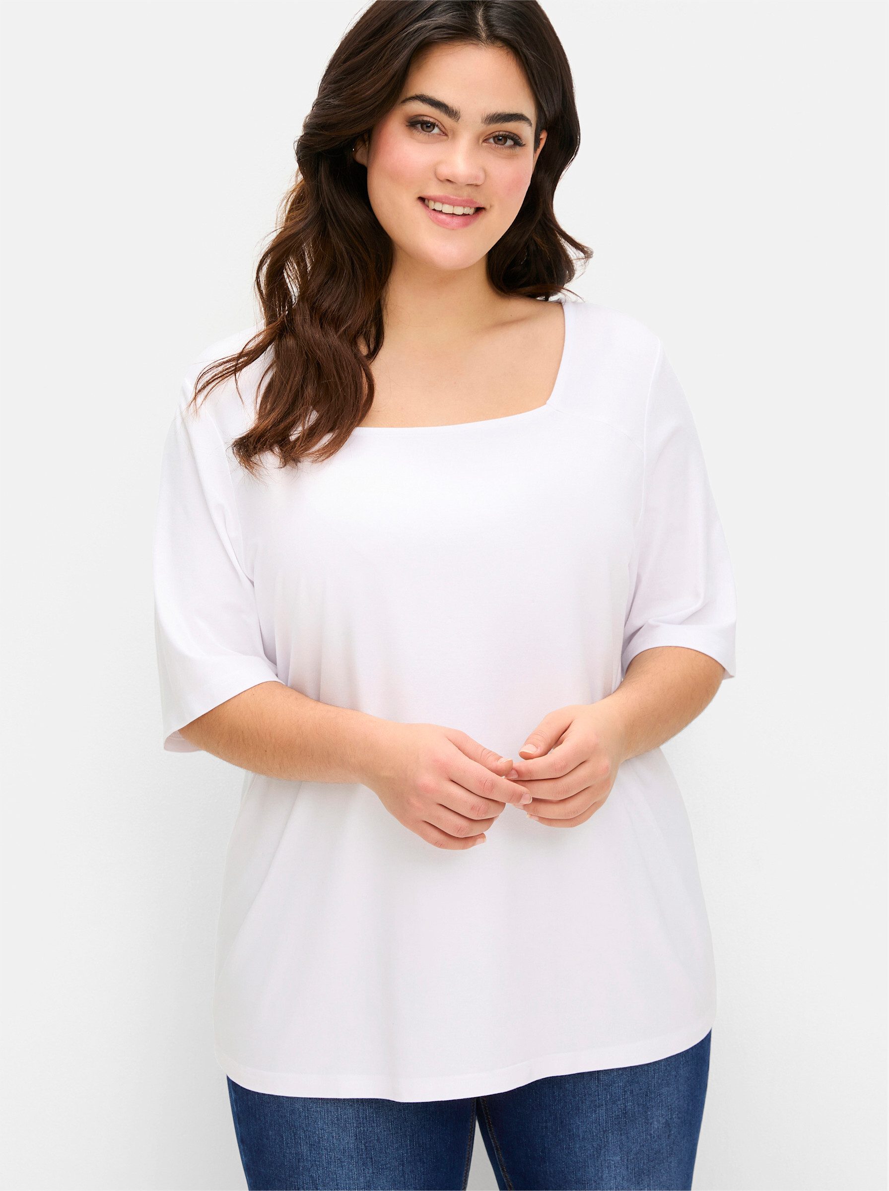 Sheego T-Shirt T-Shirt Kurzarm mit Karree-Ausschnitt, leicht tailliert günstig online kaufen