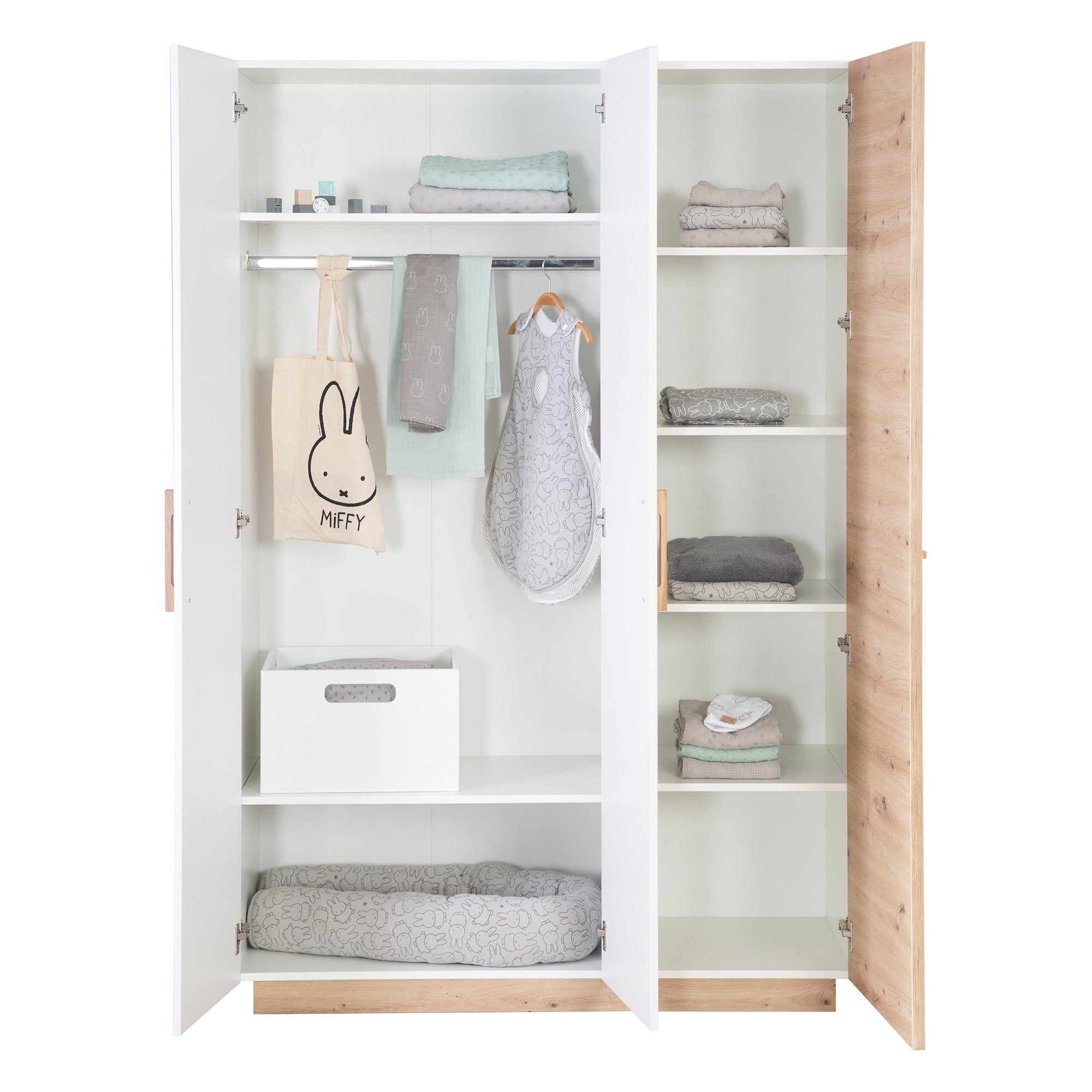 roba® Kinderkleiderschrank Lion Griffe aus massiver Eiche