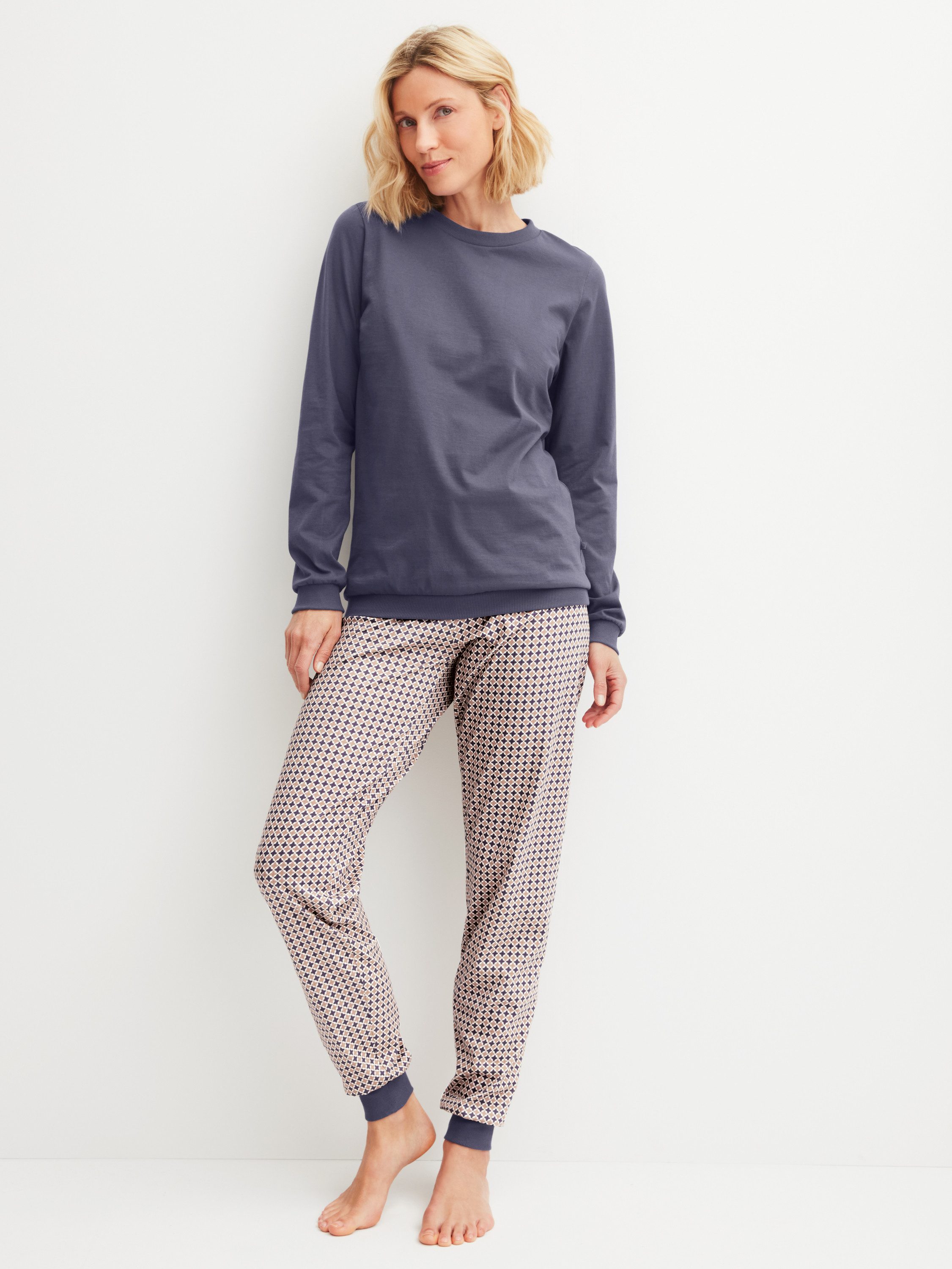 CALIDA Pyjama Flower Nights Damen (2 tlg) softe Bündchen, seidig weich, atmungsaktiv, elastisch