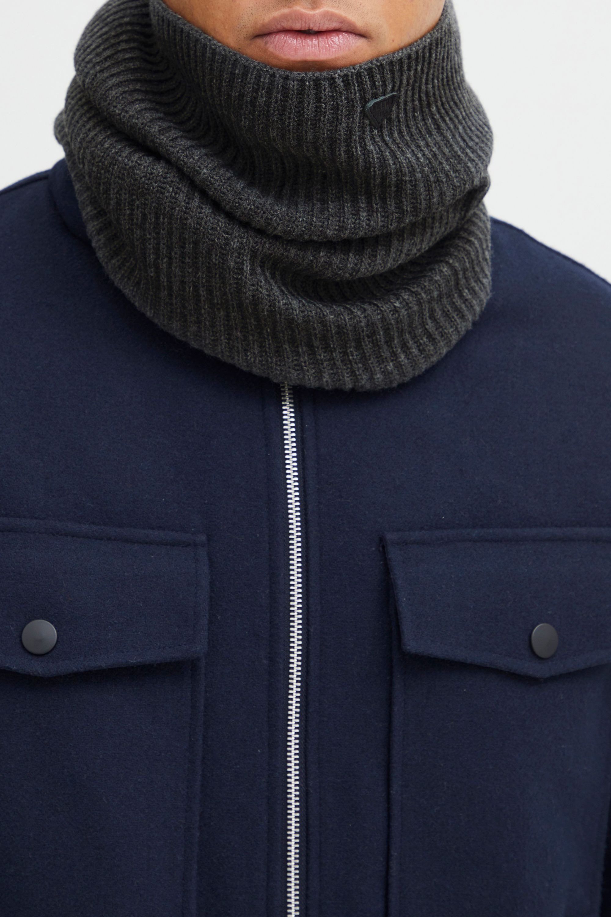 Blend Loop BHChivi, Schal aus Grobstrick
