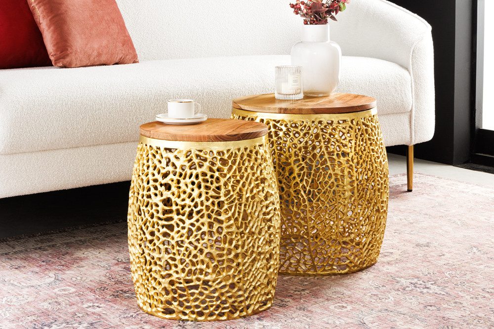 riess-ambiente Couchtisch ABSTRACT LEAF Ø40cm / Ø30cm gold / natur (Set, 2-St), Wohnzimmer · Massivholz · Metall · rund · Handarbeit · Modern Design