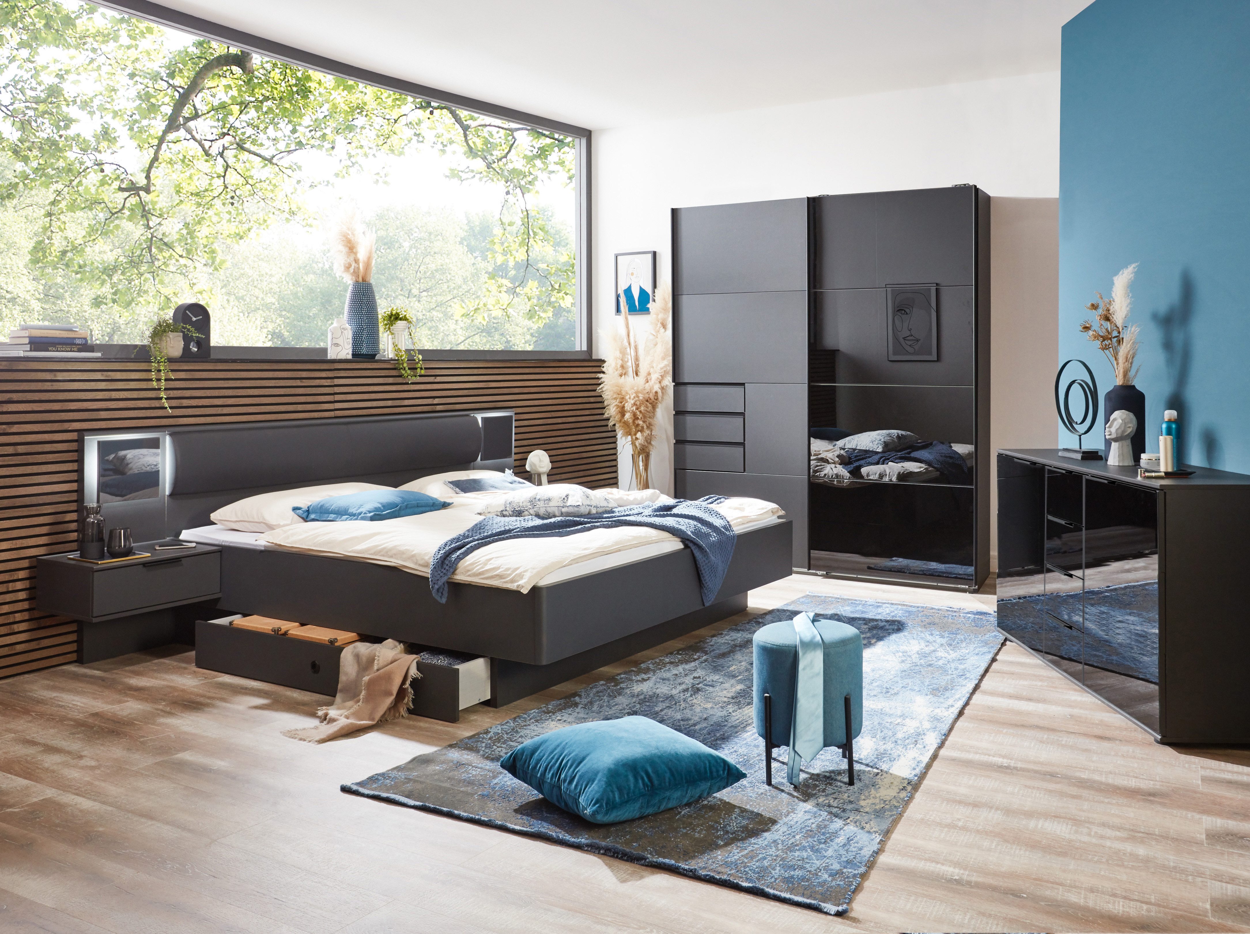 möbel-direkt.de Komplettschlafzimmer Barcelona in Grafit und Schwarz, (Komplett Set, 5-tlg., mit verschiedenen Schrankgrößen wählbar), Glasfronten, LED-Beleuchtung