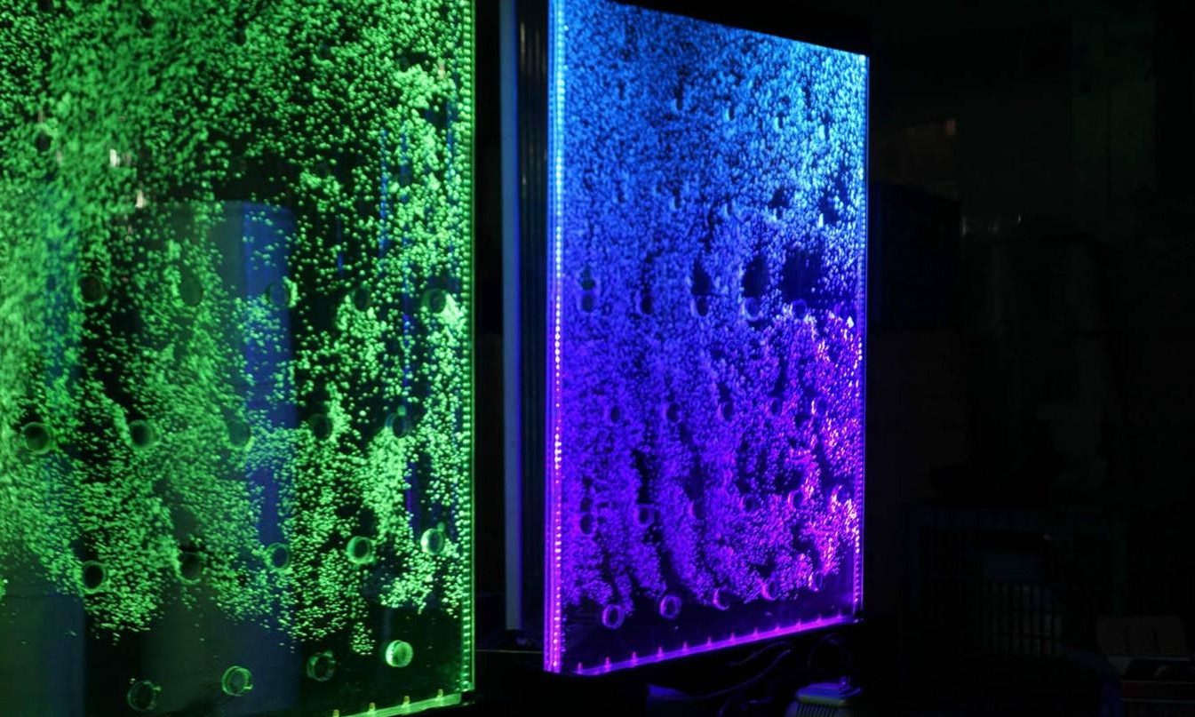 Xlmoebel Raumteiler LED Wasserwand mit Wasserblasen - Designer Wandpaneel, Made in Europa