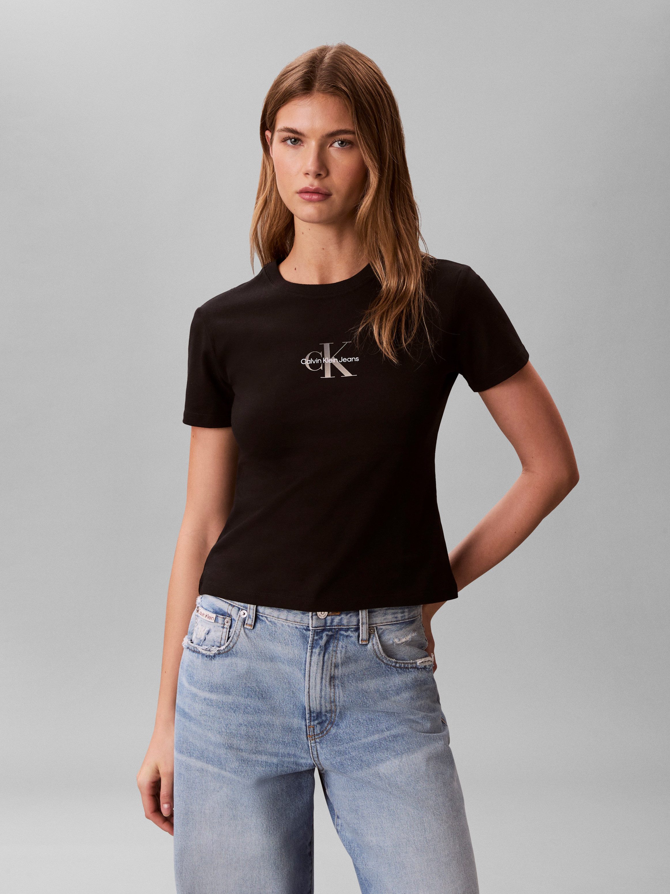 Calvin Klein Jeans T-Shirt GRADIENT MONOLOGO SLIM TEE Regular fit mit Rundhalsausschnitt