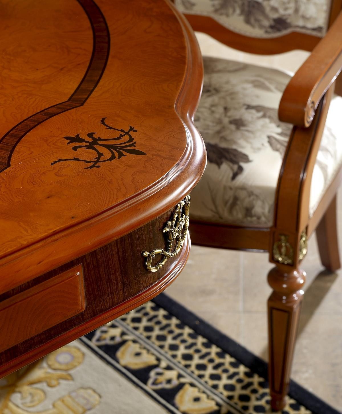 Xlmoebel Vitrine Große Luxus Auslagen Vitrine aus Glas im Stil des Barock und Rokoko (YB E29 Serie XXL 4 Tueren Vitrine) Hergestellt in Europa