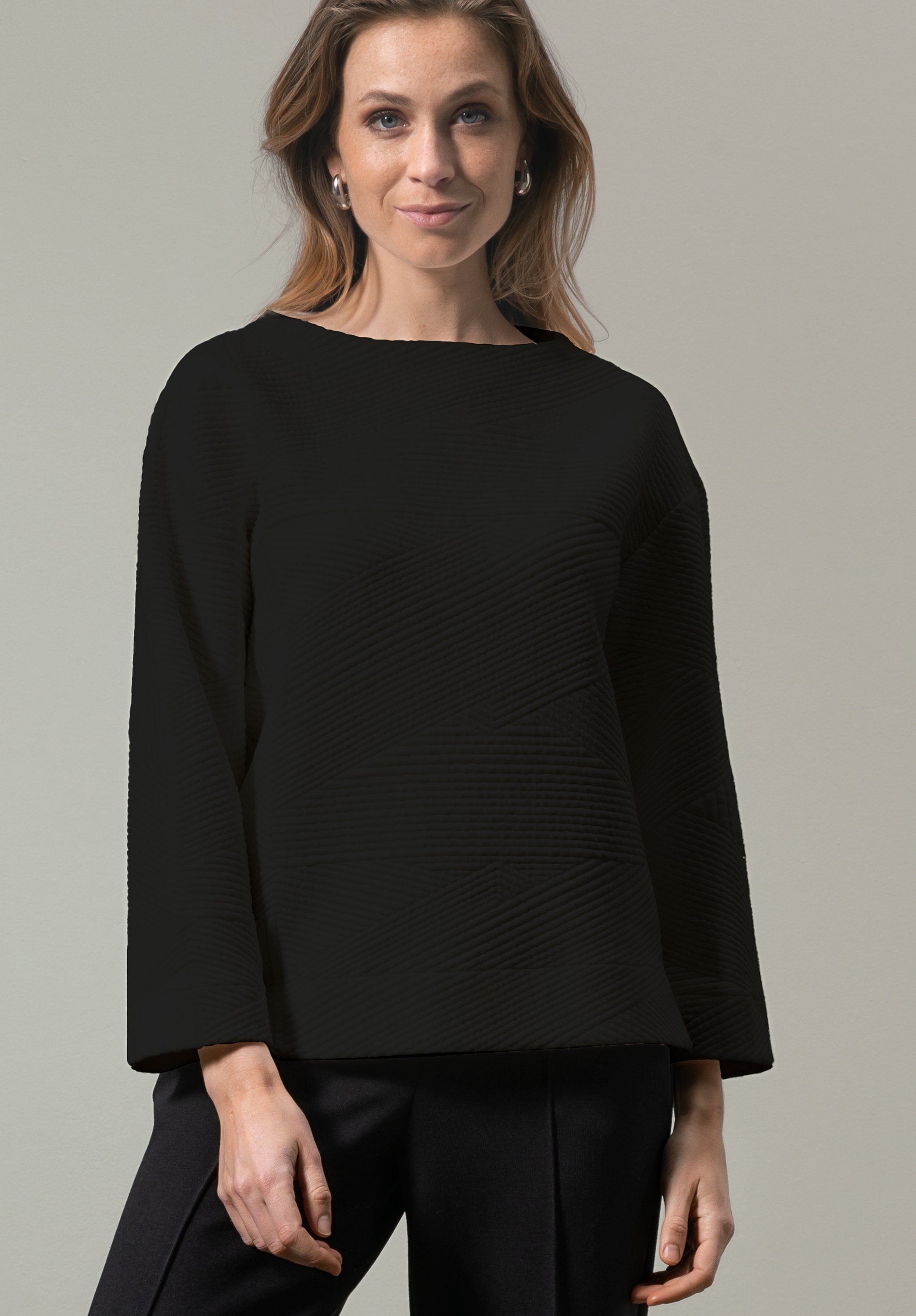 bianca Langarmshirt KYLIN in moderner Struktur-Optik aus Sweatshirtqualität black | Rundhalsshirts