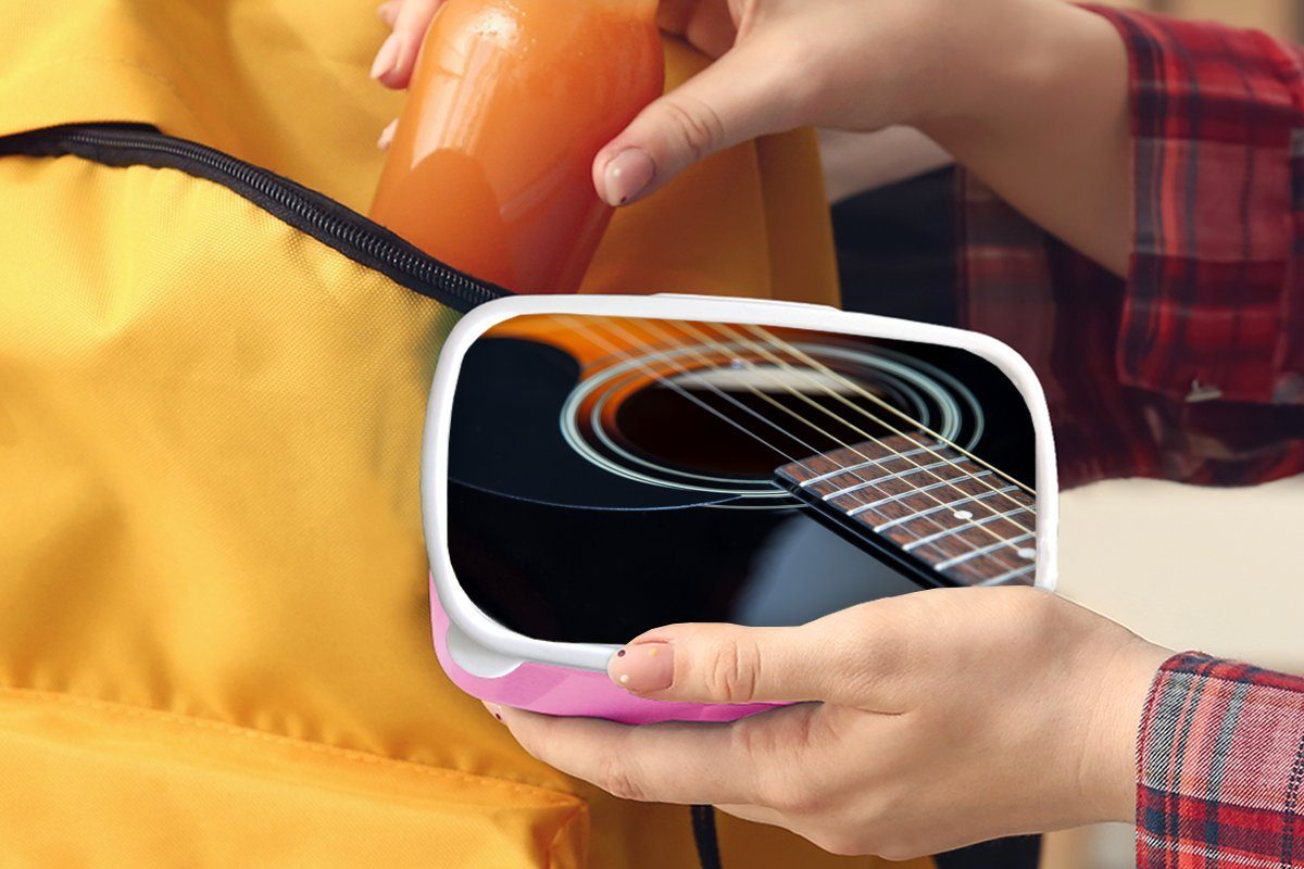 Kunststoff, rosa MuchoWow Lunchbox Snackbox, für Brotdose Akustikgitarre, Erwachsene, schwarze (2-tlg), und braune Schöne Mädchen, Kunststoff Kinder, Brotbox