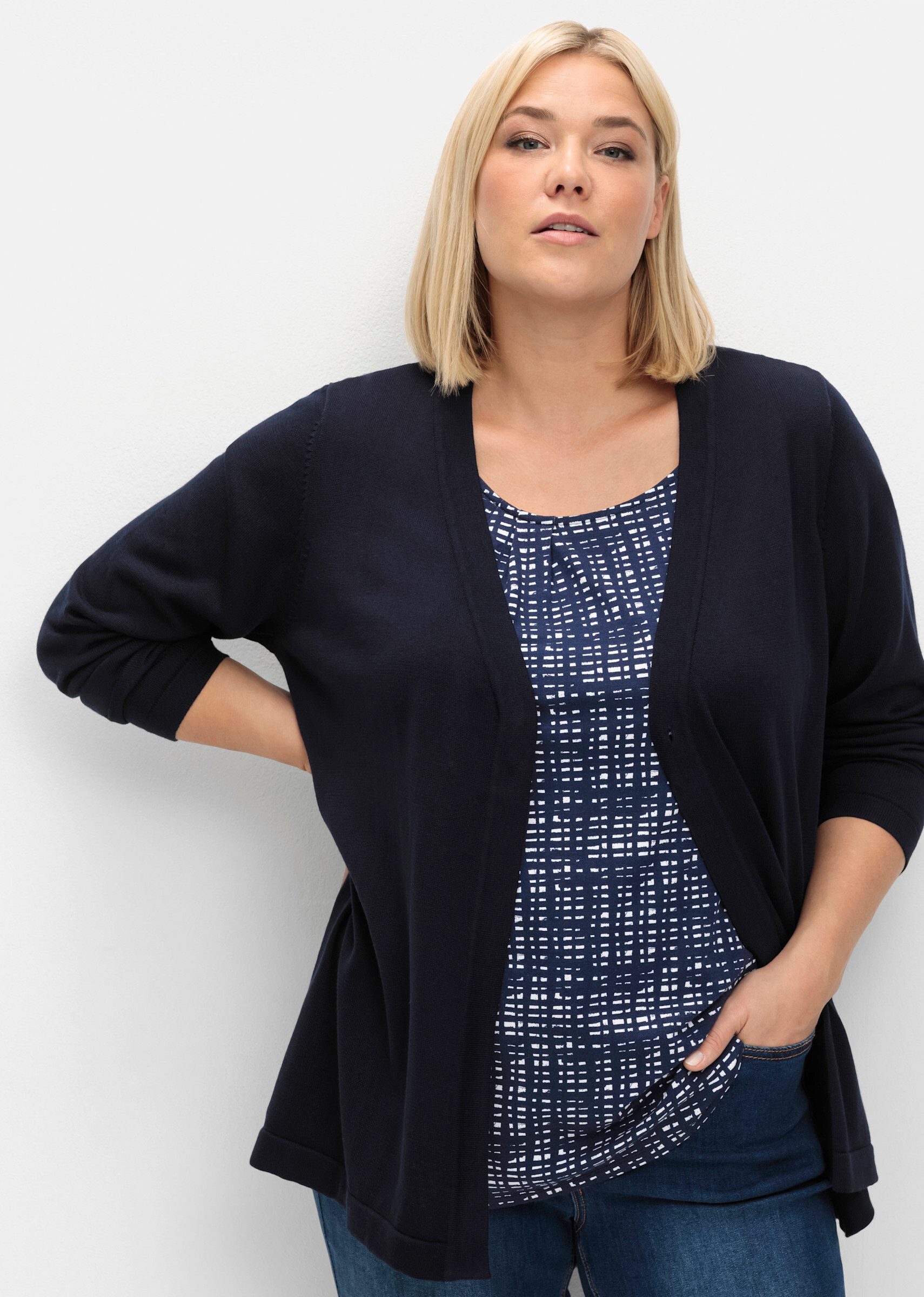 Sheego Strickjacke Strickjacke Langarm aus feinem Viskosemix – Bild 5 von 5