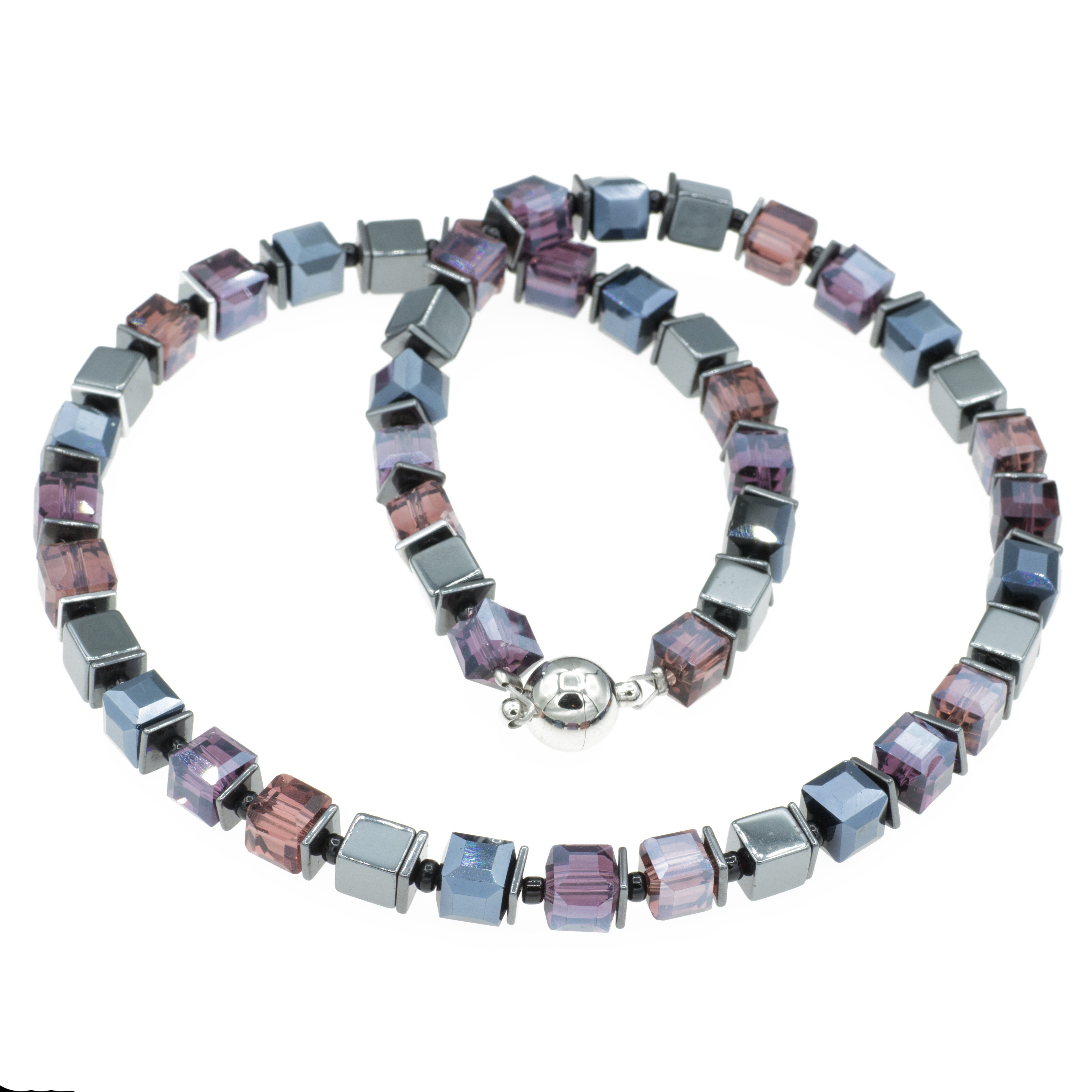 Perlenkette Glaswürfel Kette violett schwarz facettierte Würfel