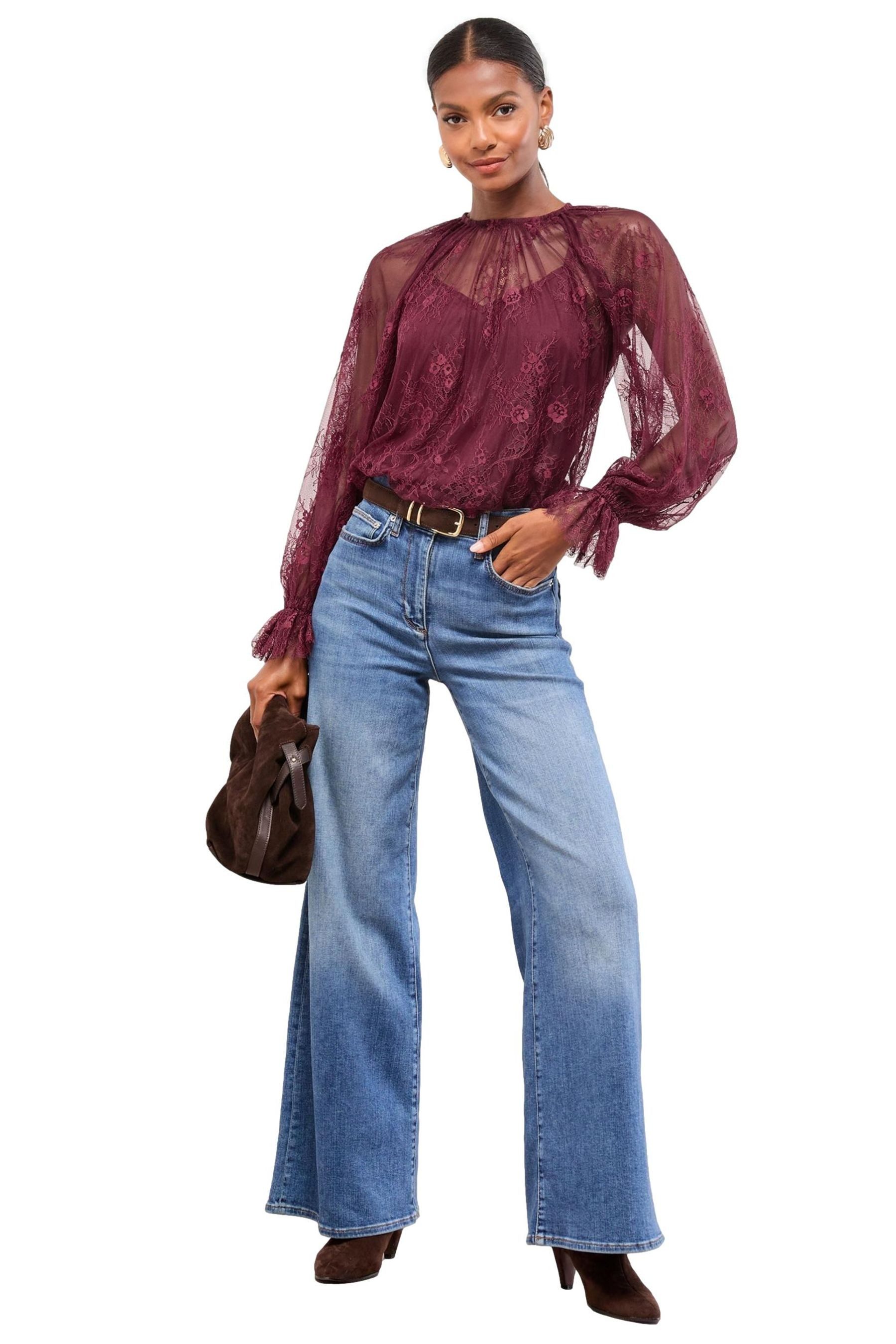 LIPSY Spitzenbluse Lipsy Spitzenbluse mit ausgestelltem Ärmel Regular (1-tlg)