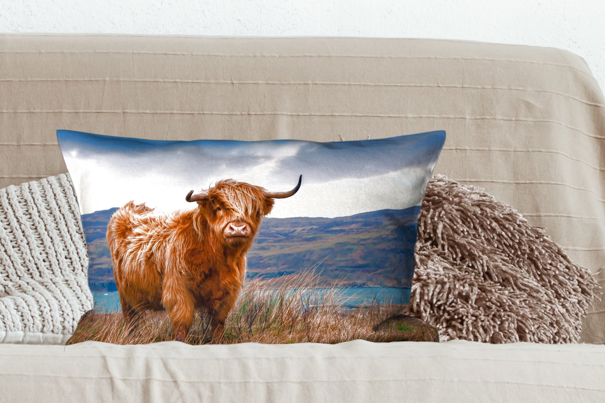 MuchoWow Dekokissen Dekoration, mit Schlafzimmer - Zierkissen, Natur Wohzimmer Schottischer - Wasser Berg Füllung, Kuh, - - Highlander Dekokissen