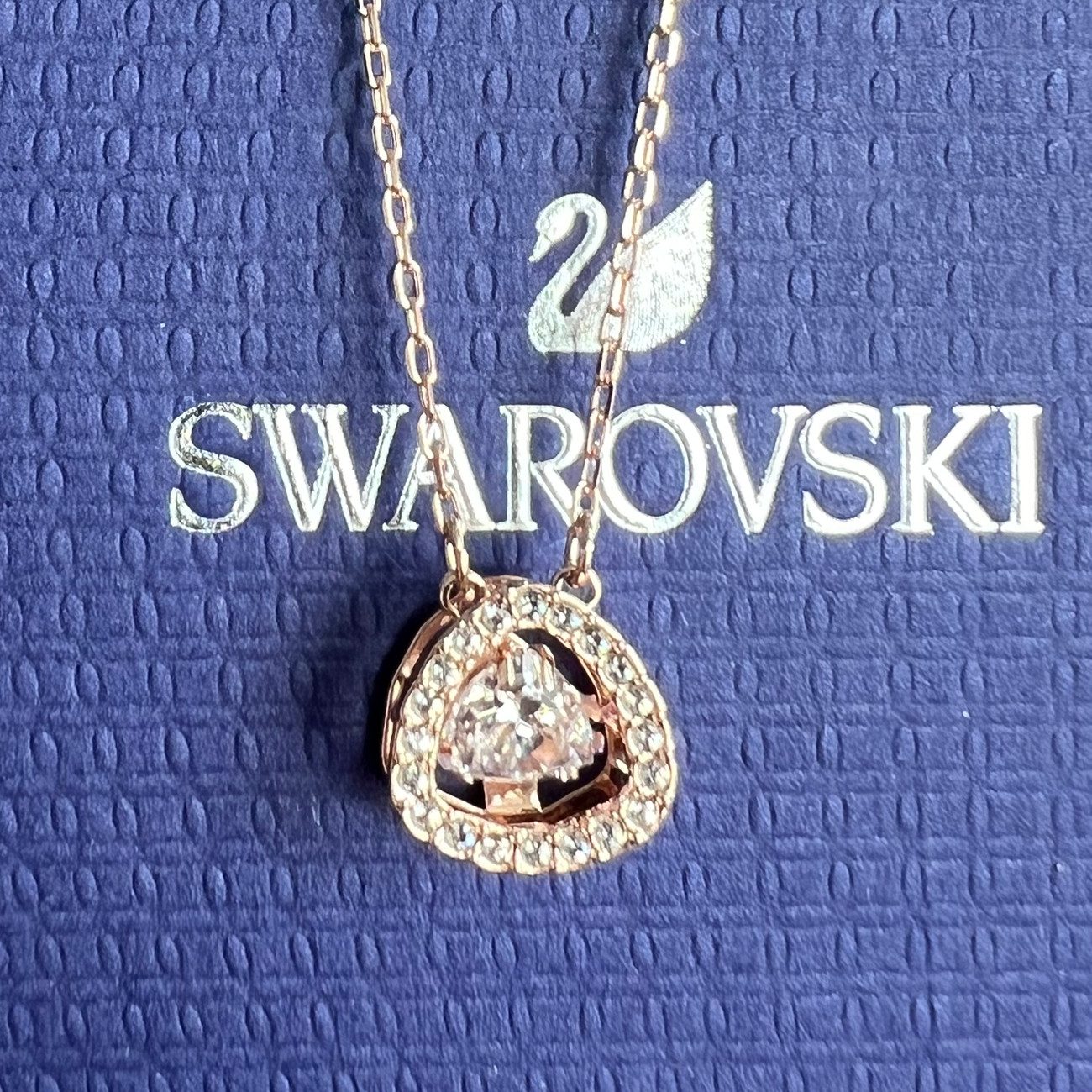 Swarovski Kette mit Anhänger goldfarben...