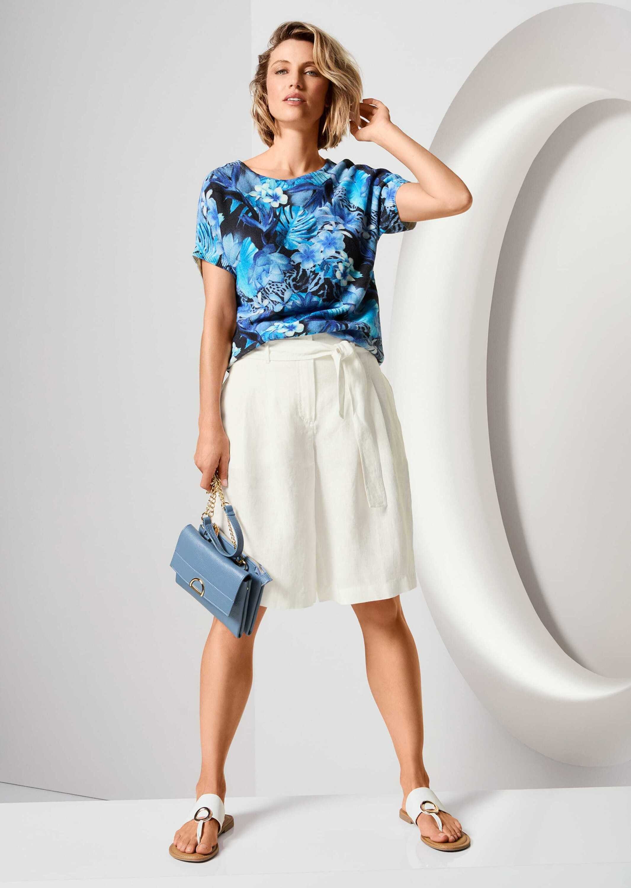 MADELEINE Shorts Luftige, weite Bermuda mit hohem Bund Unifarbenes Design mit praktischem Bindeband als Verschluss