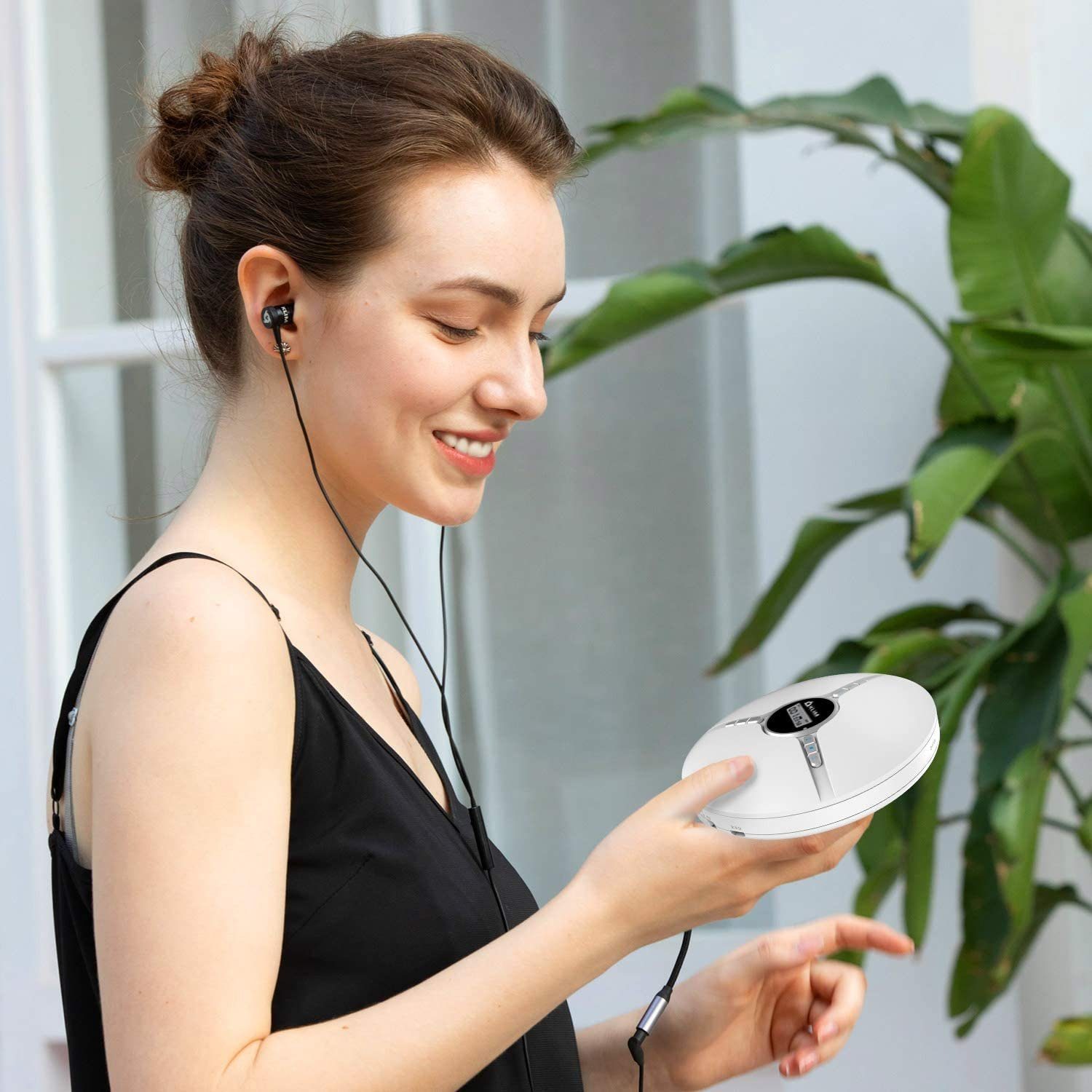 KLIM Tragbarer Discman, inklusive Kopfhörer (hochwertiger unverwechselbares Stereo-CD CD-Spieler Hörerlebnis) Weiß Player für