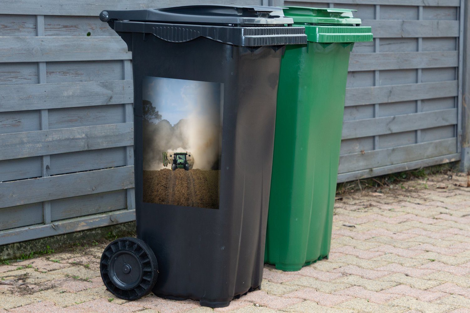 MuchoWow Wandsticker Abfalbehälter Landwirt (1 Traktor - Container, - Sticker, St), Mülleimer-aufkleber, Grün Mülltonne