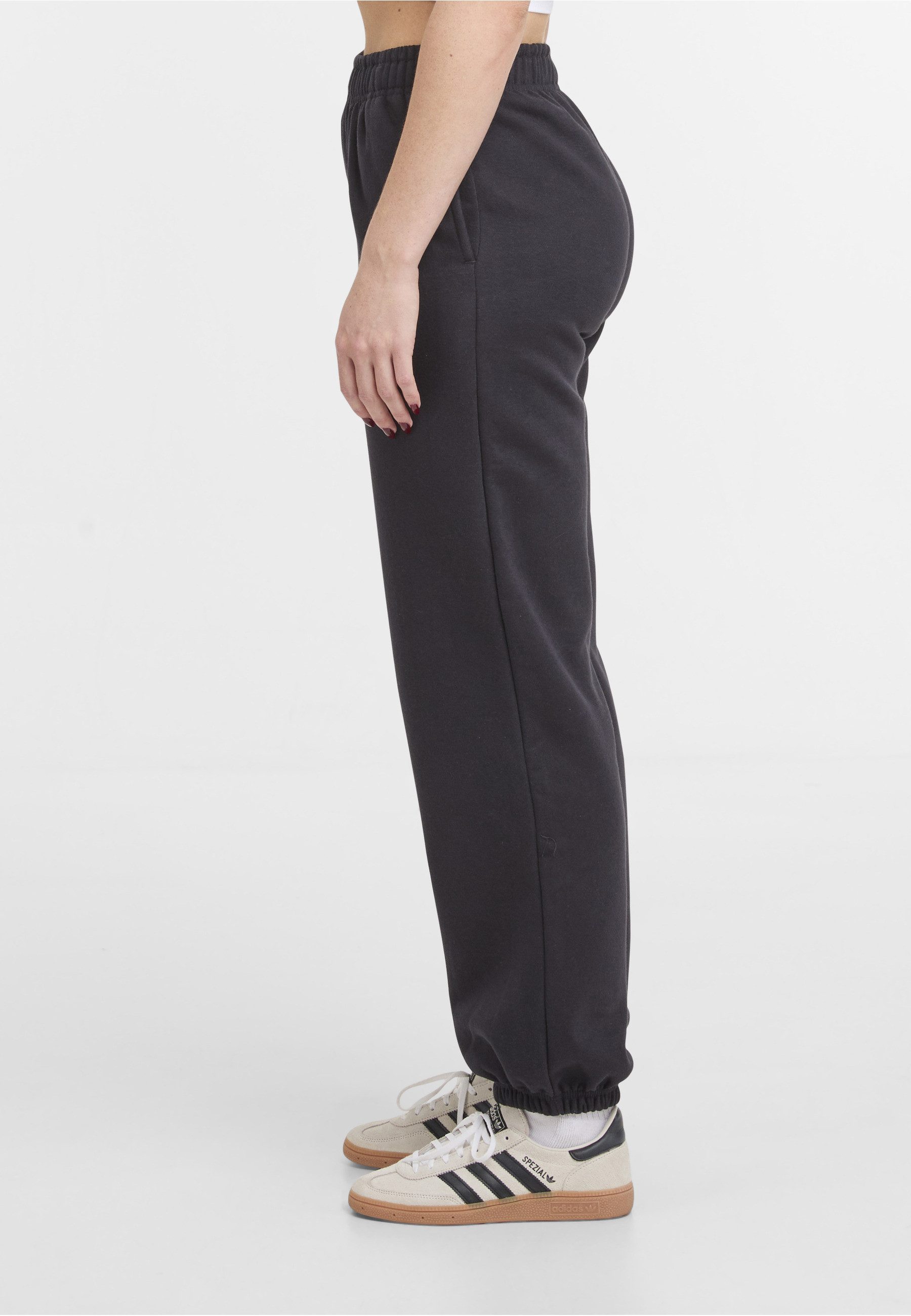 URBAN CLASSICS Jogginghose Urban Classics Ladies Basic Essential Sweatpants (1-tlg)