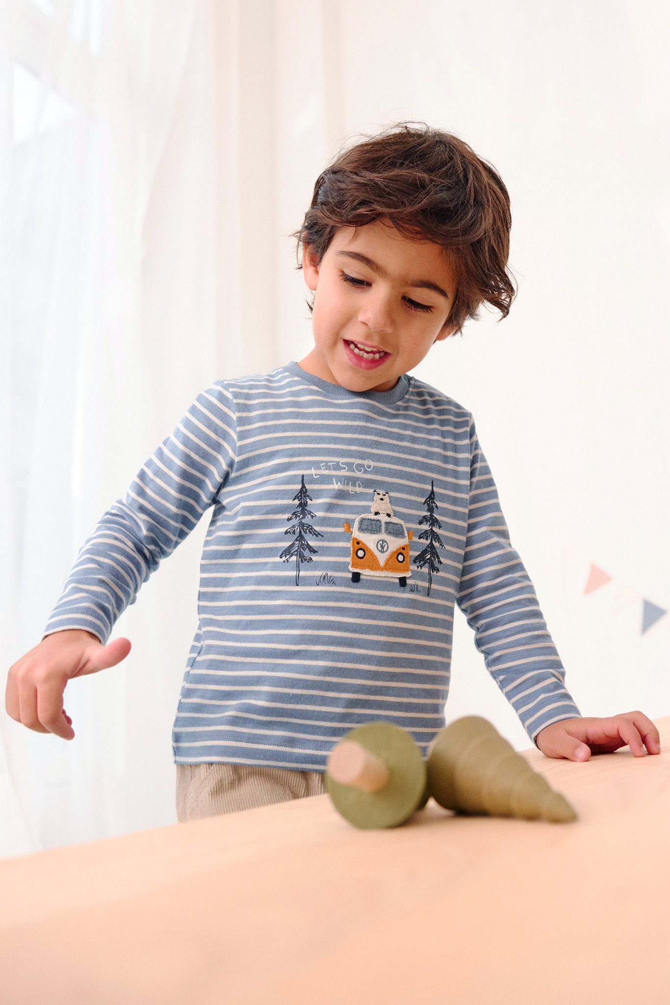 People Wear Organic long-sleeved shirt with motif, made from organic cotton